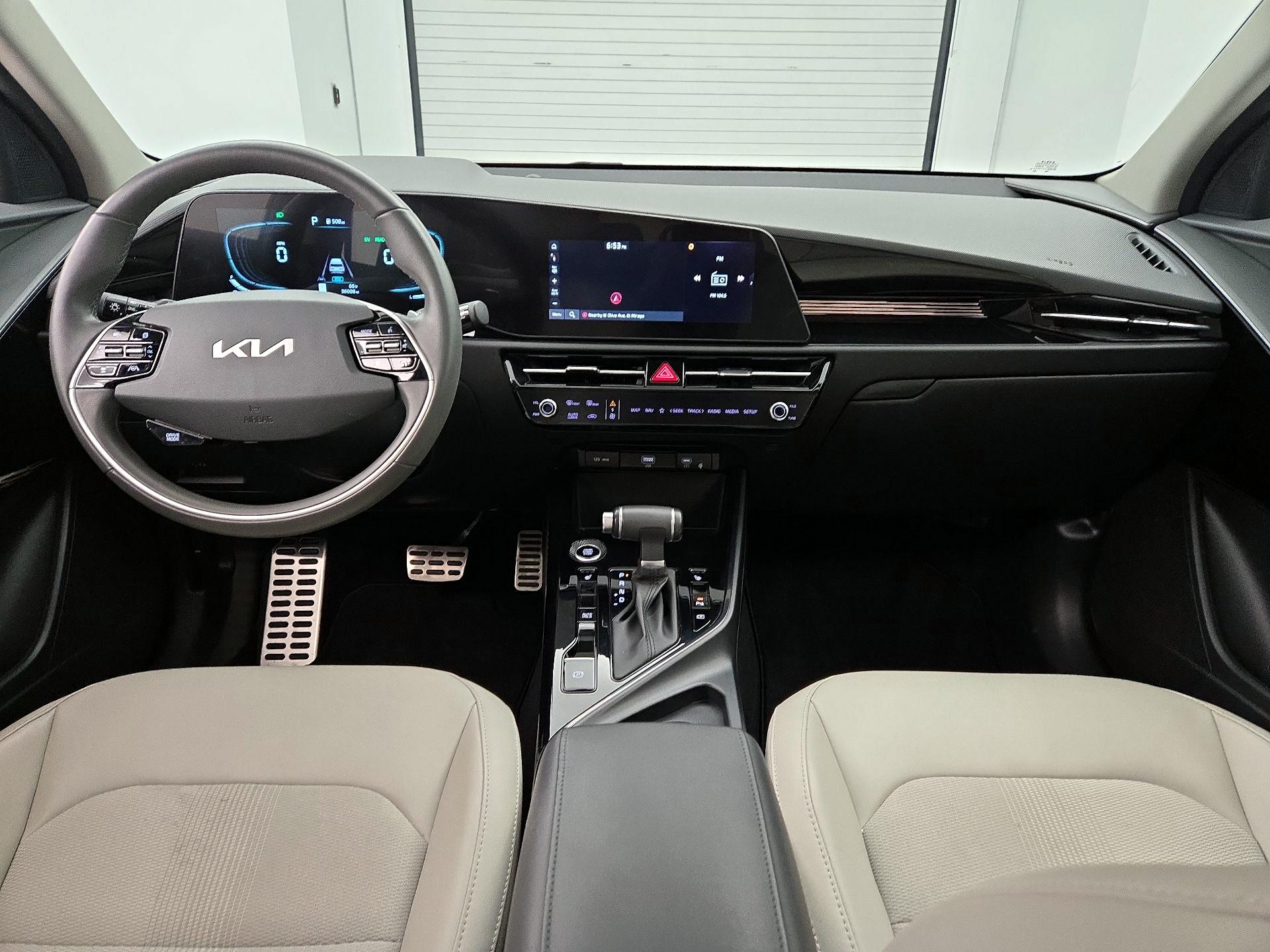 Thumbnail: 2023 Kia Niro - 9