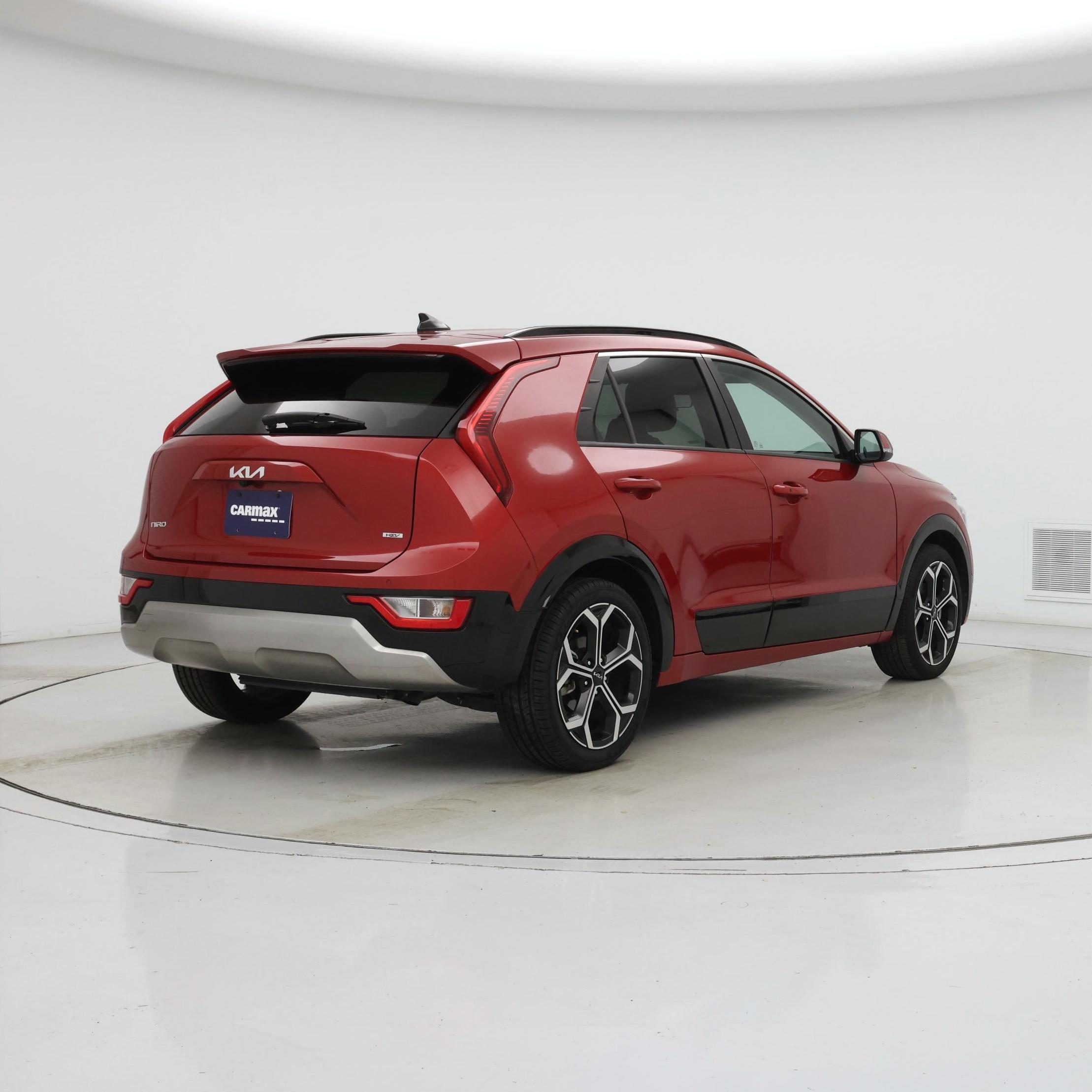 Thumbnail: 2023 Kia Niro - 8