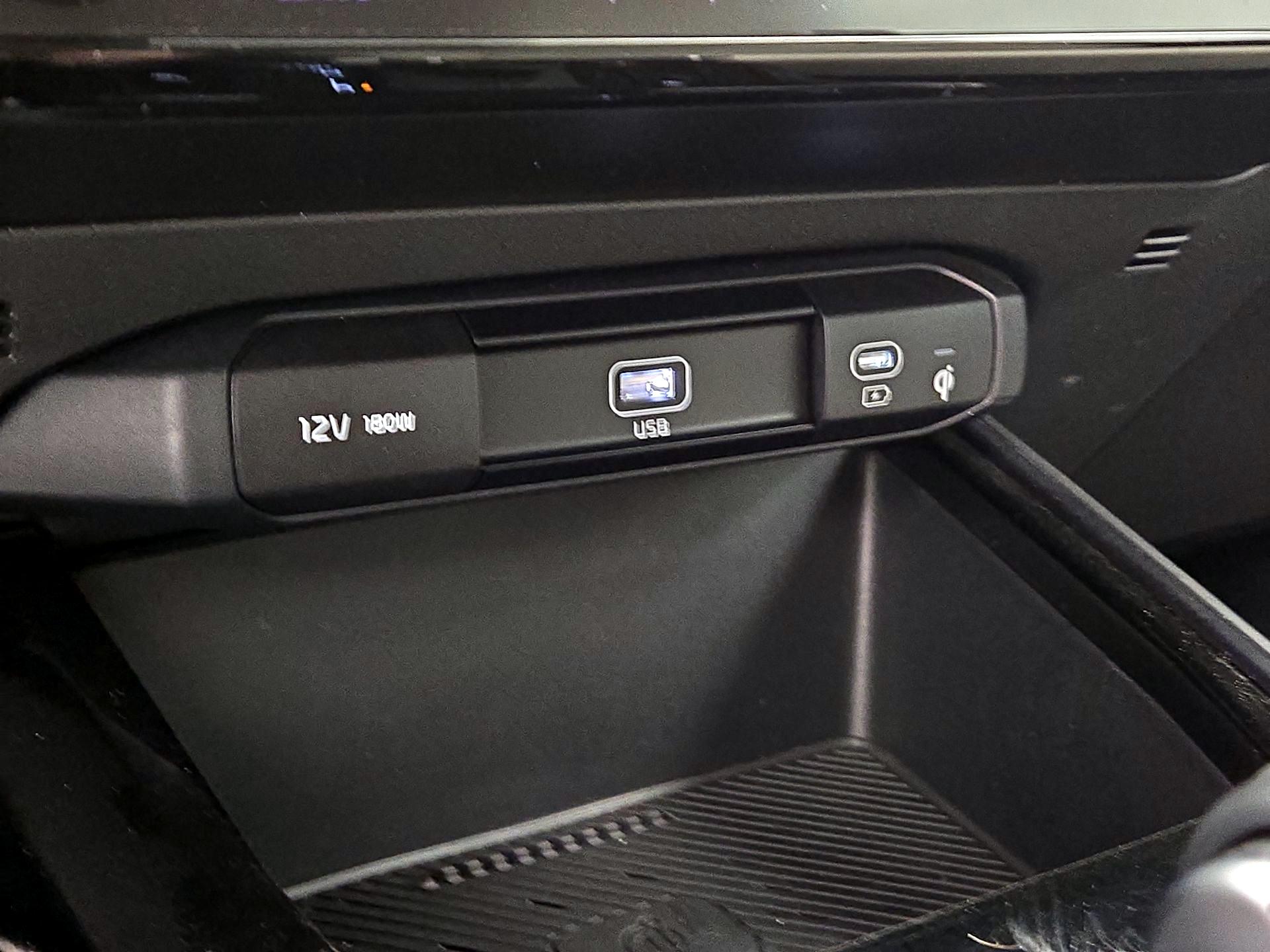 Thumbnail: 2023 Kia Niro - 19