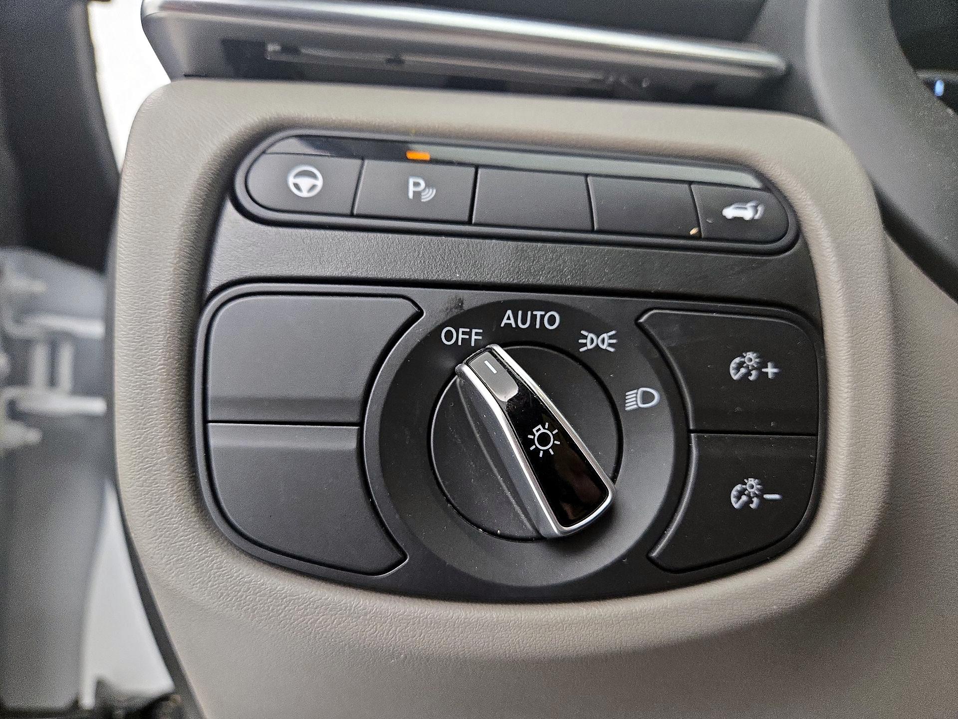 Thumbnail: 2023 INFINITI QX50 - 13