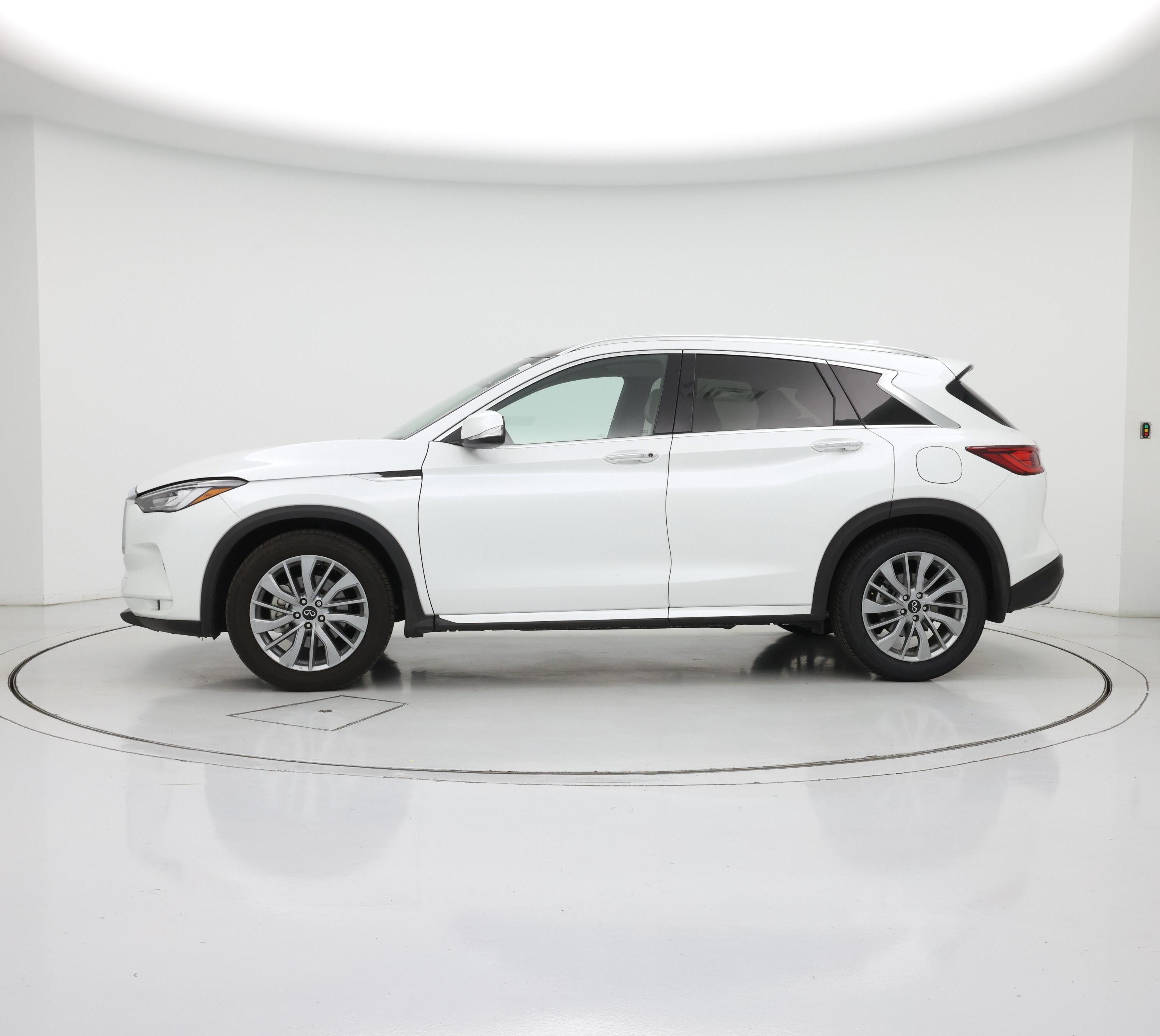 Thumbnail: 2023 INFINITI QX50 - 3