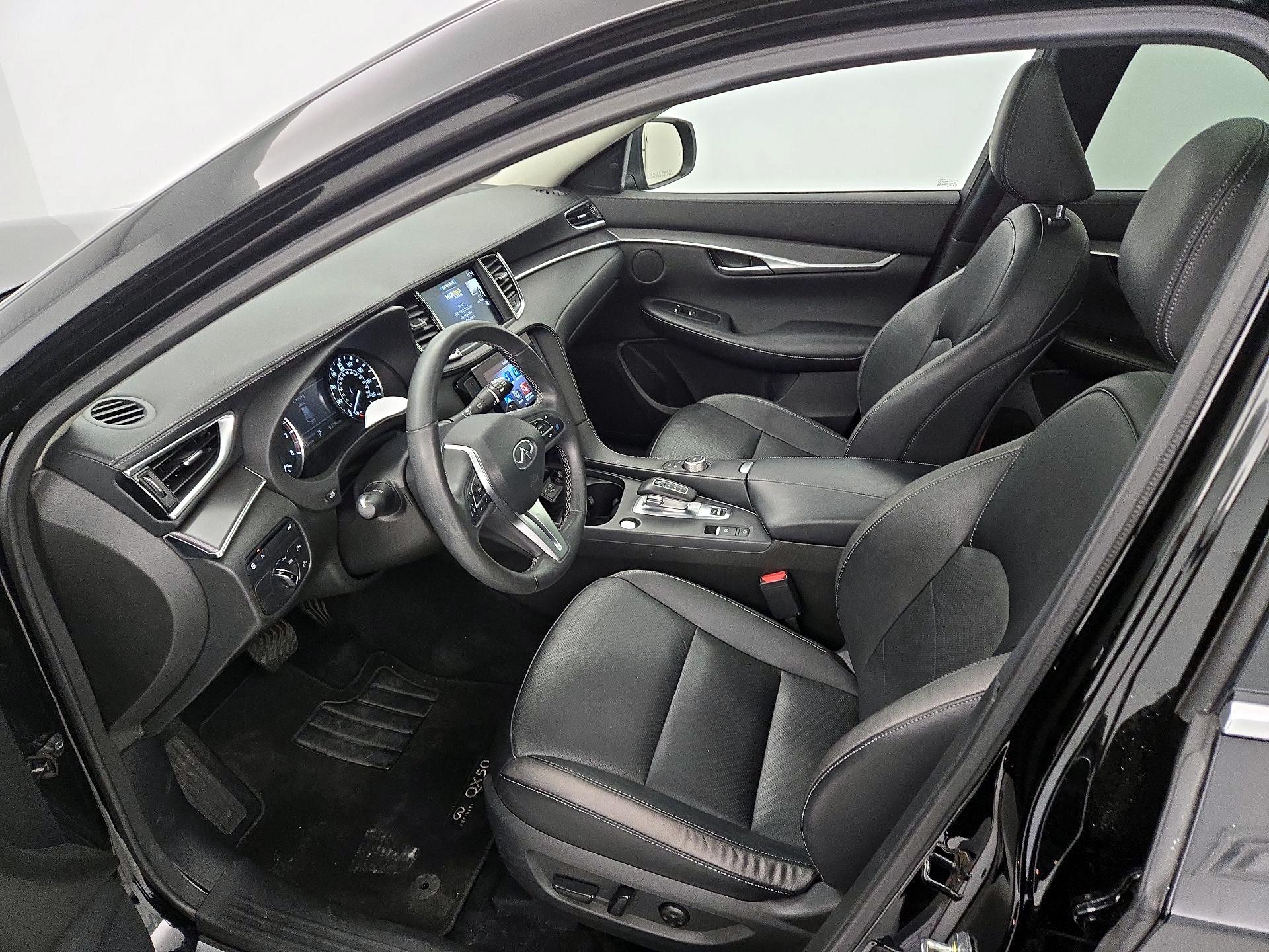 Thumbnail: 2023 INFINITI QX50 - 11