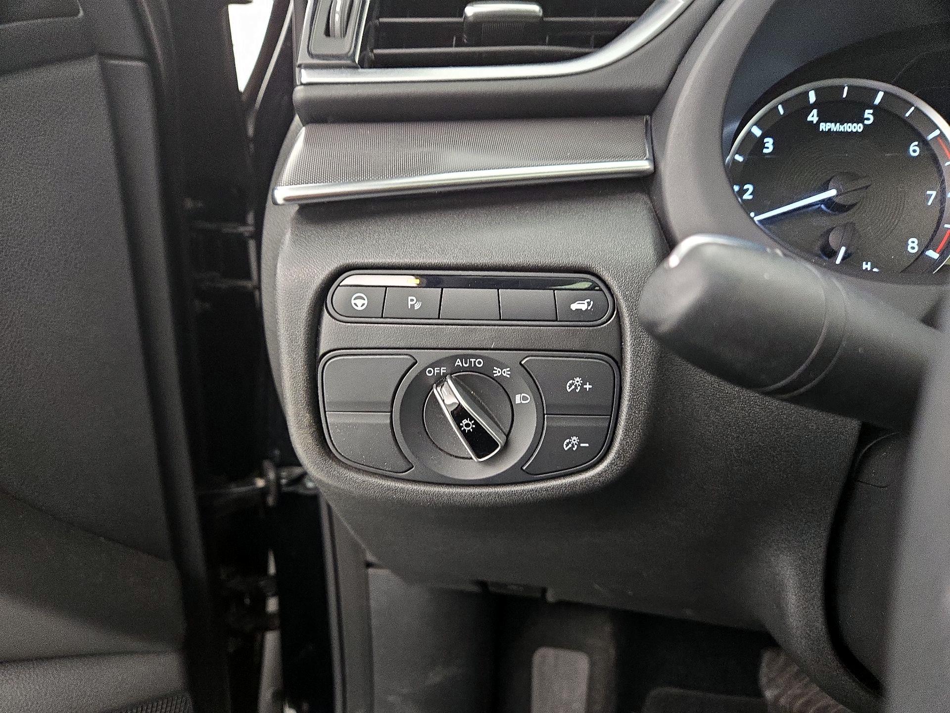 Thumbnail: 2023 INFINITI QX50 - 13