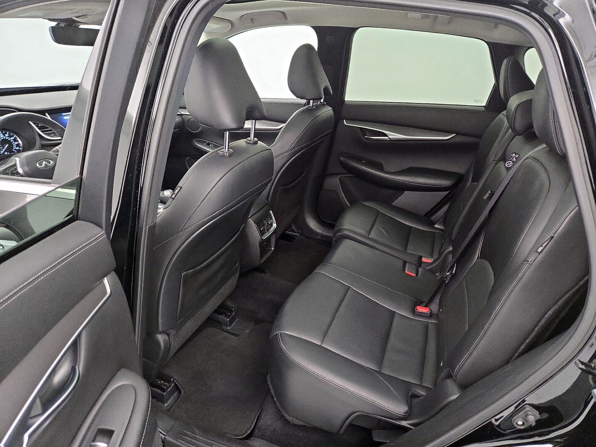 Thumbnail: 2023 INFINITI QX50 - 20