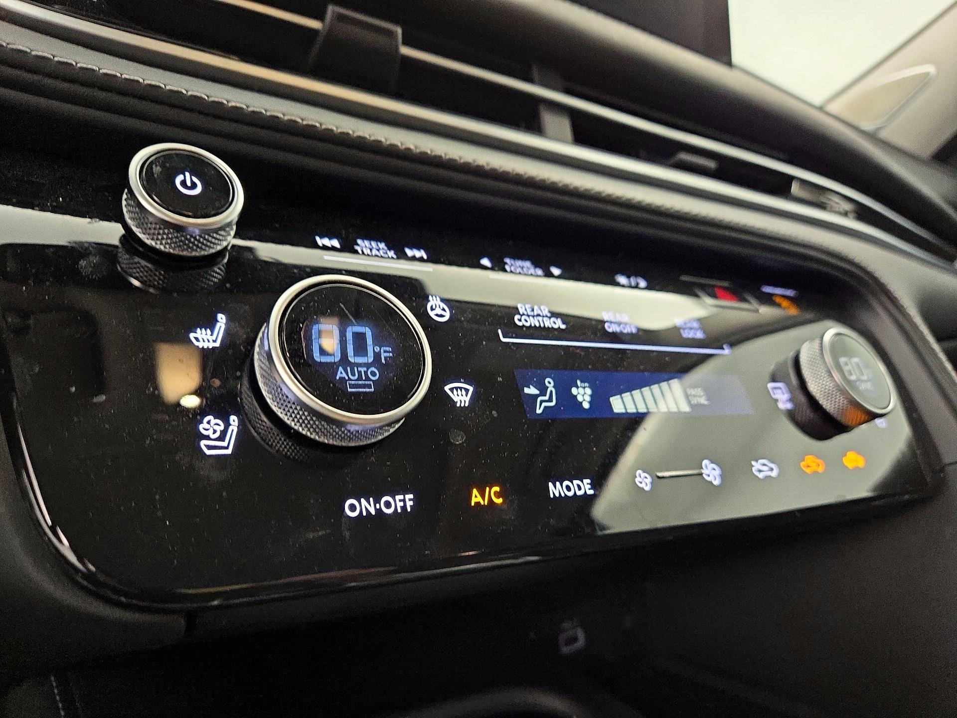 Thumbnail: 2023 INFINITI QX60 - 17