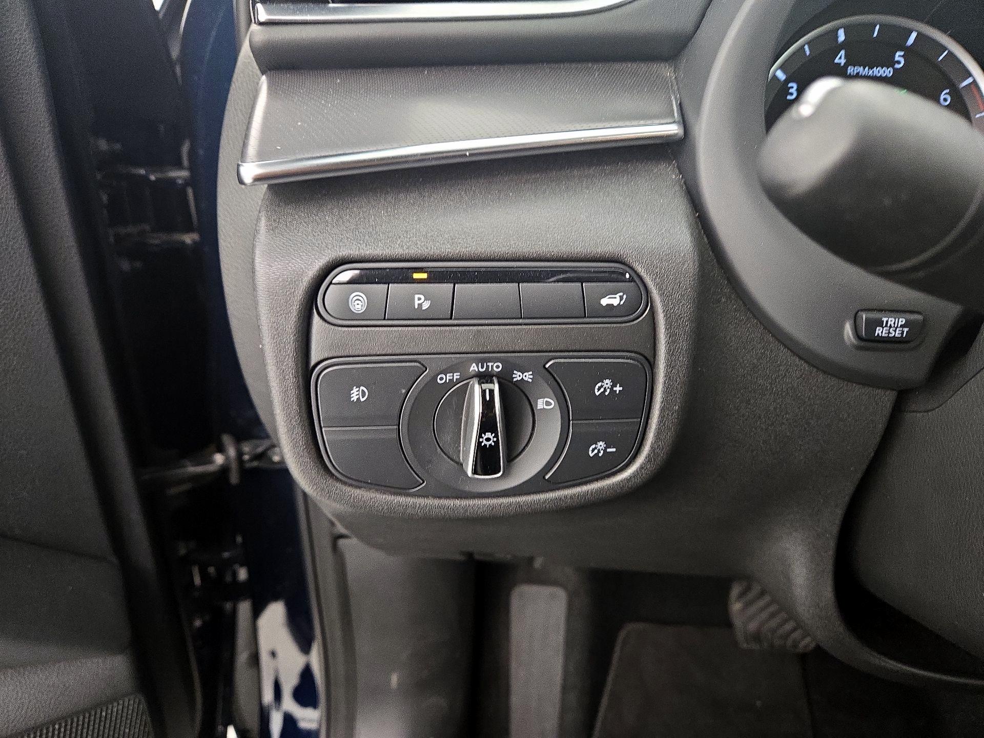 Thumbnail: 2022 INFINITI QX55 - 13