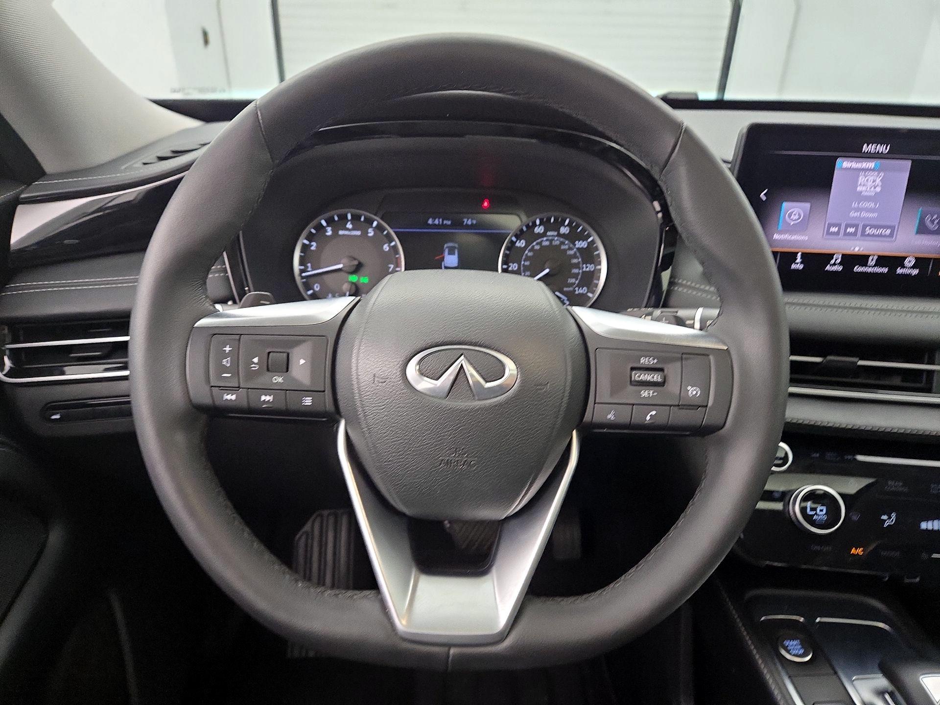 Thumbnail: 2023 INFINITI QX60 - 10