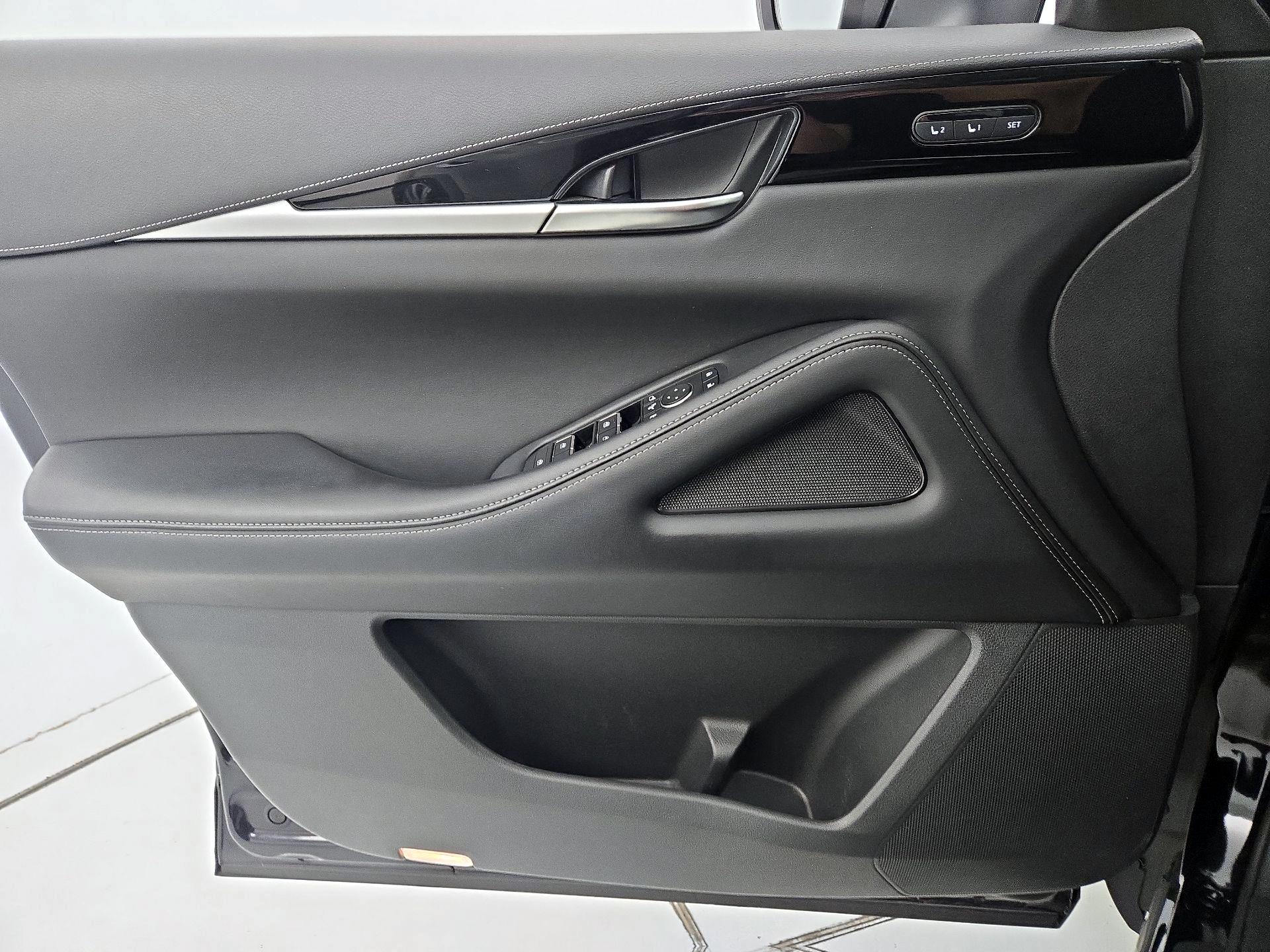 Thumbnail: 2023 INFINITI QX60 - 12