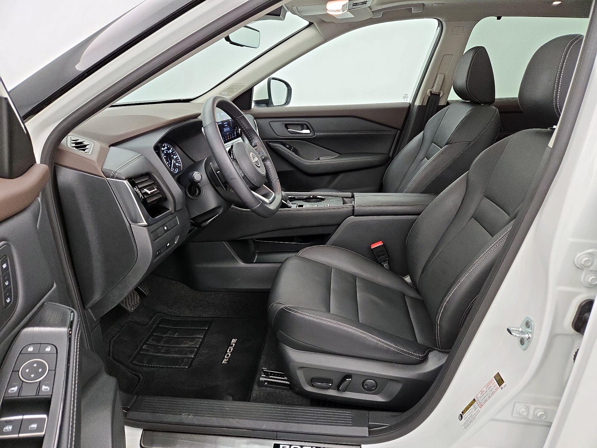 Thumbnail: 2023 Nissan Rogue - 11