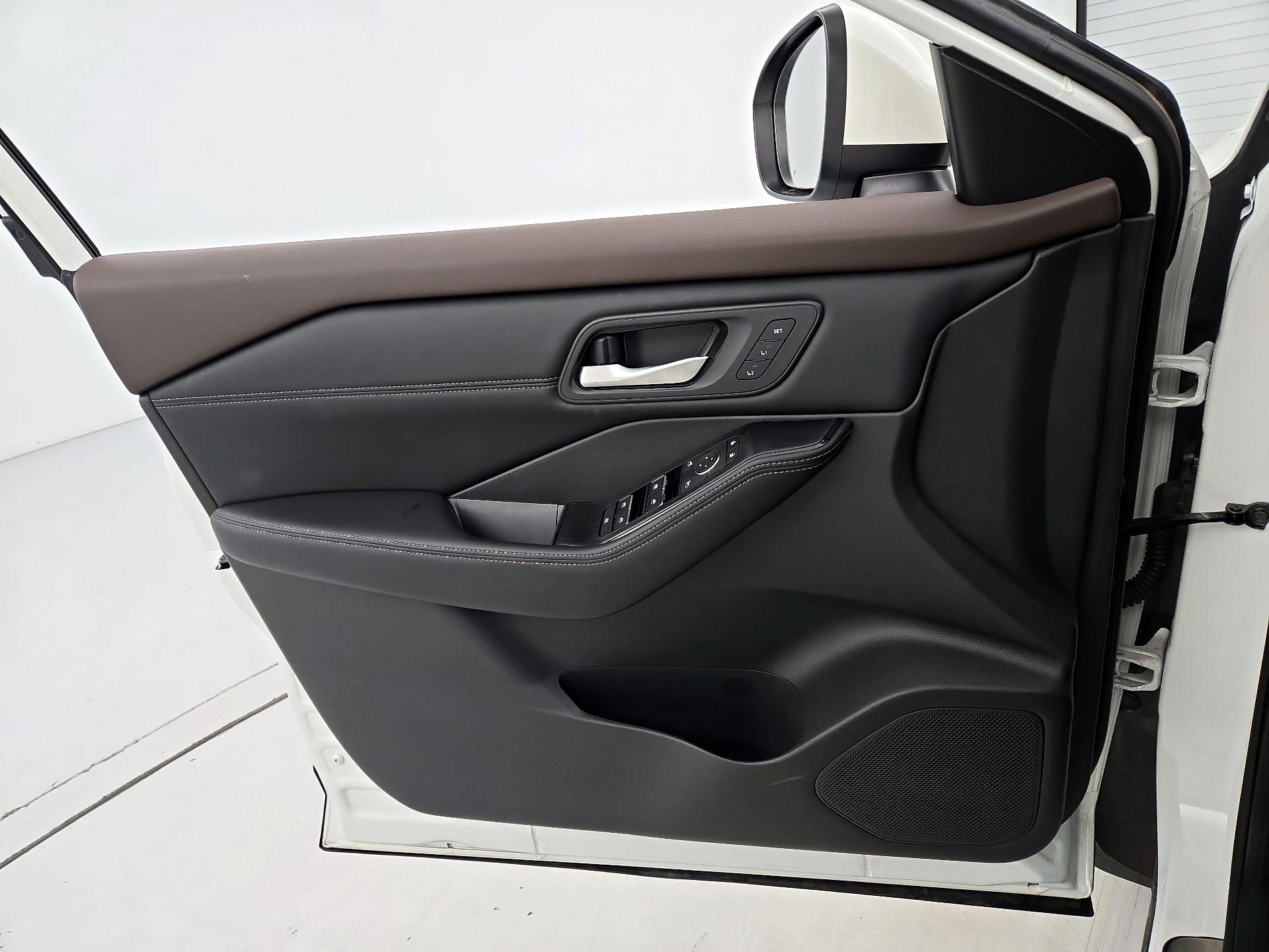 Thumbnail: 2023 Nissan Rogue - 12