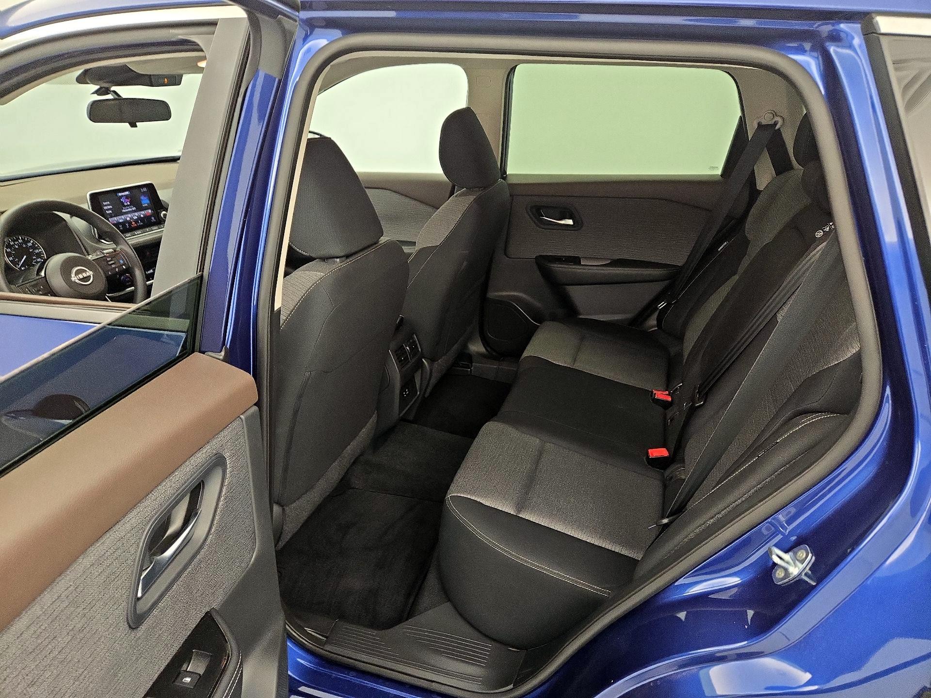 Thumbnail: 2023 Nissan Rogue - 19