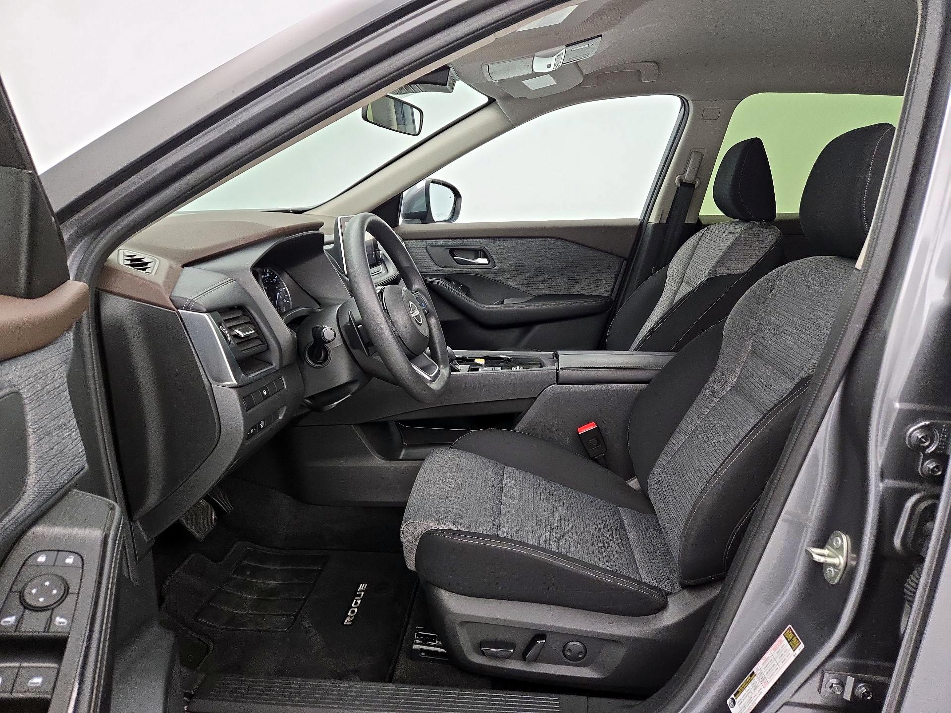 Thumbnail: 2023 Nissan Rogue - 11