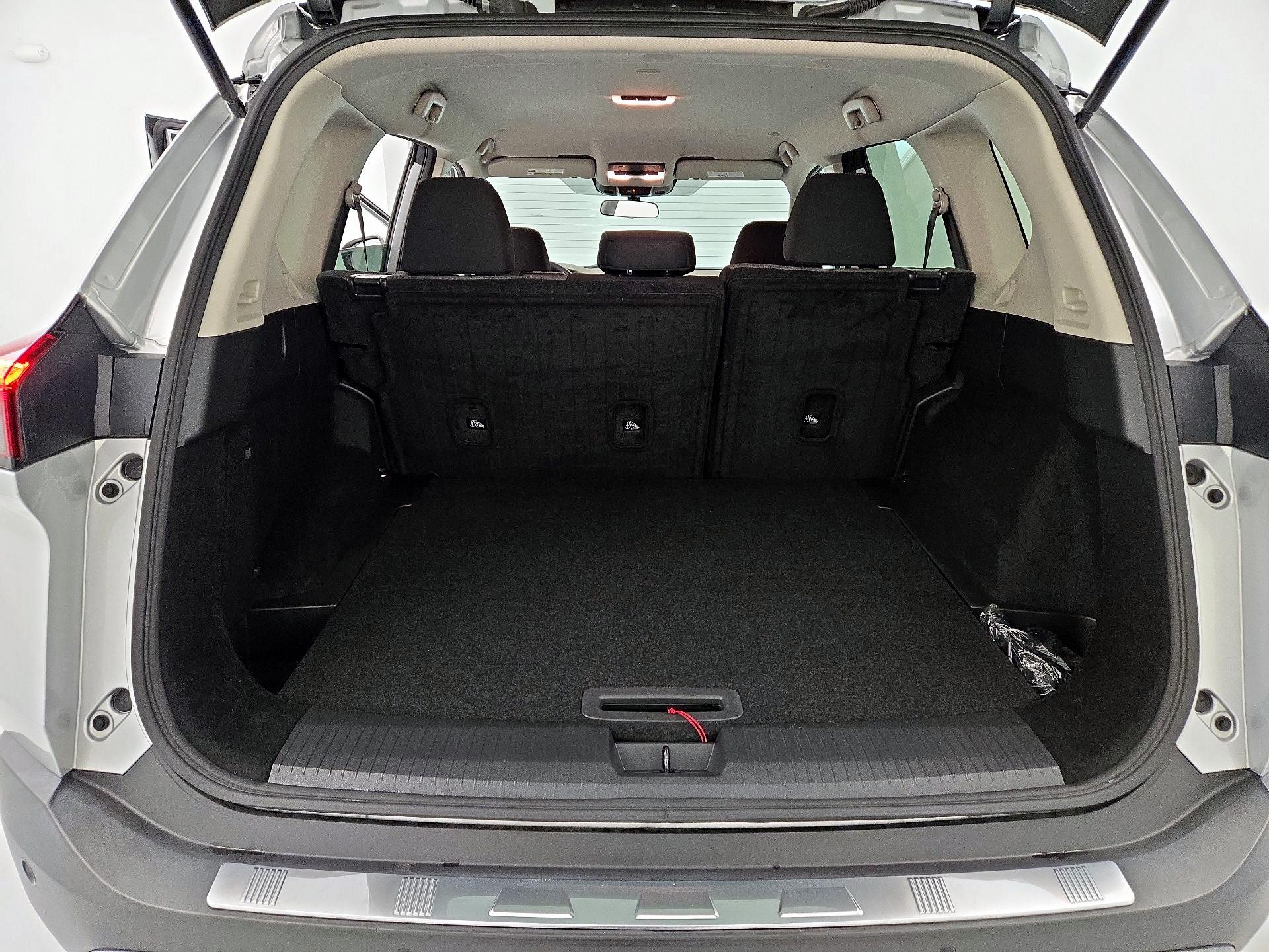 Thumbnail: 2023 Nissan Rogue - 20