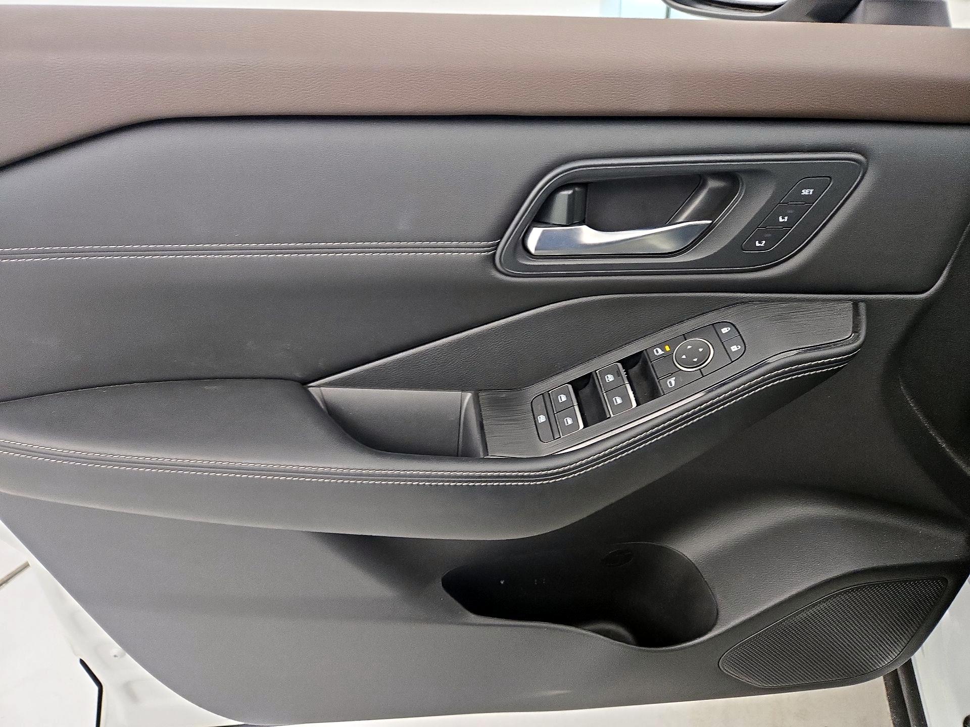 Thumbnail: 2023 Nissan Rogue - 12