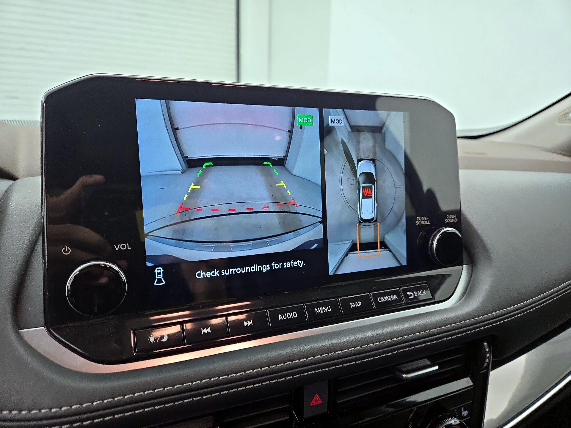 Thumbnail: 2023 Nissan Rogue - 15