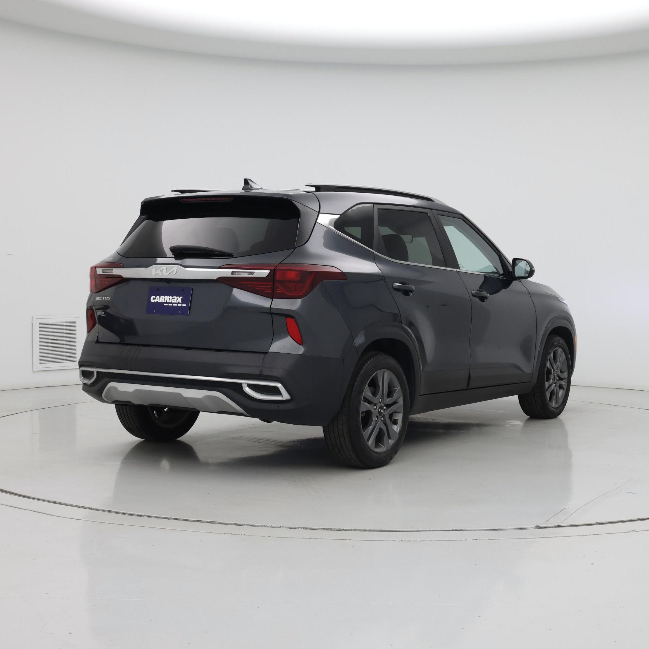 Thumbnail: 2023 Kia Seltos - 8