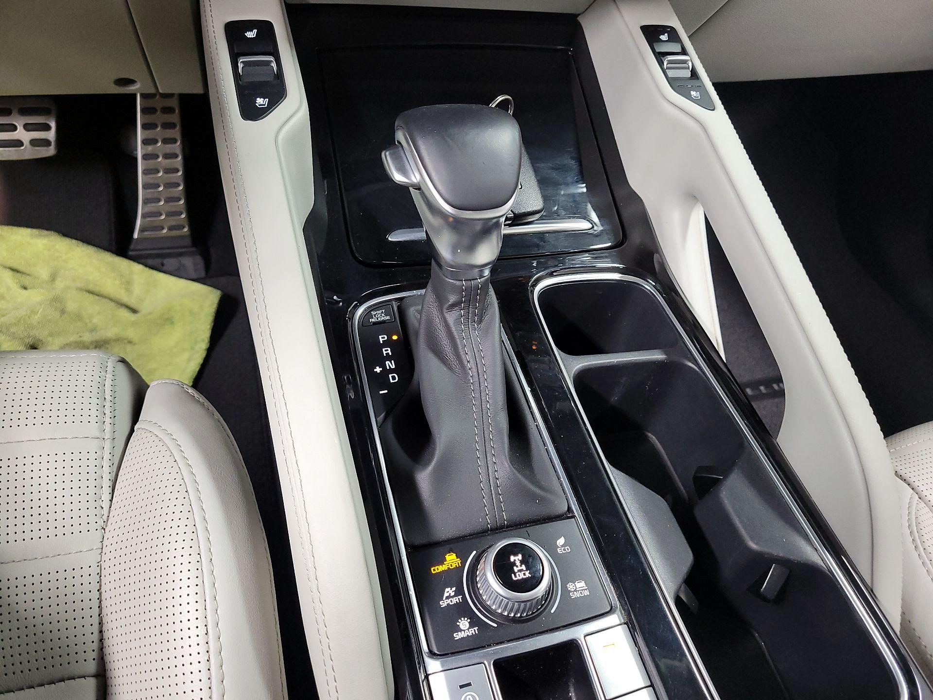 Thumbnail: 2021 Kia Telluride - 16