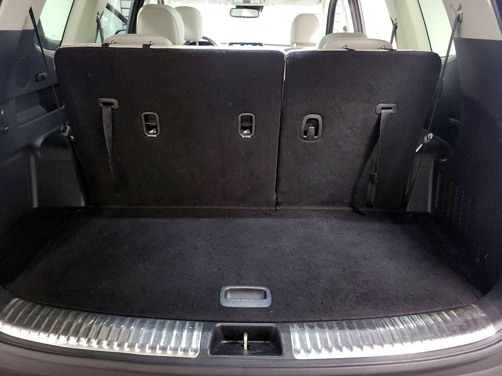 Thumbnail: 2021 Kia Telluride - 18