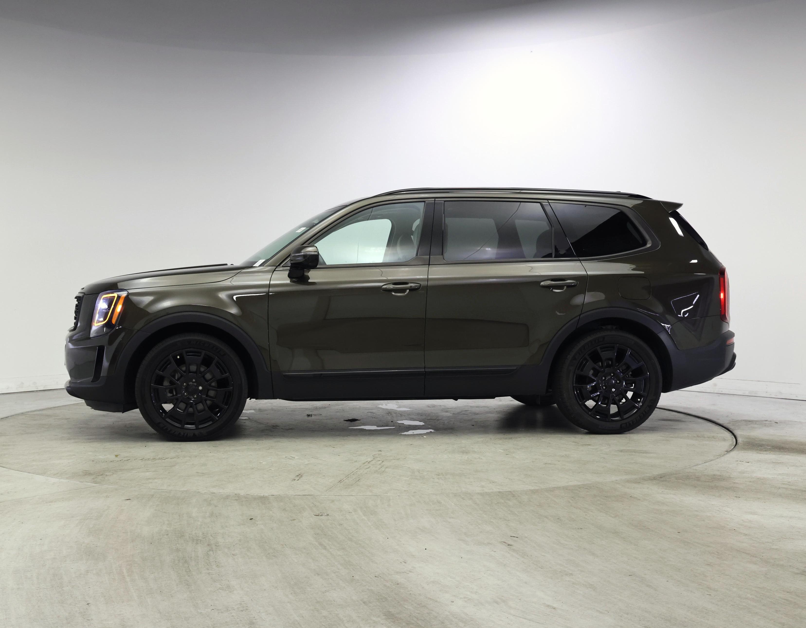 Thumbnail: 2021 Kia Telluride - 3