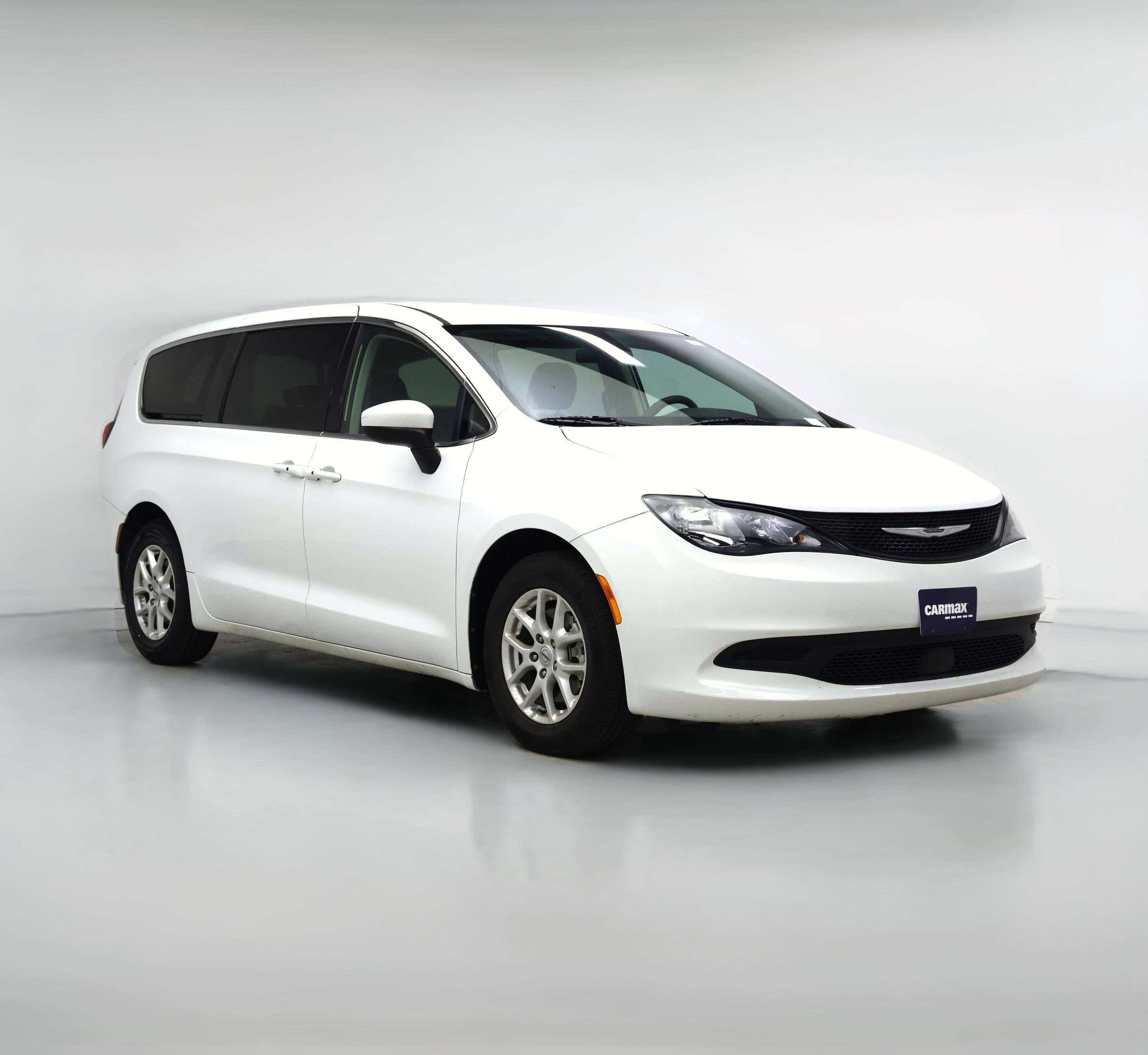 Thumbnail: 2022 Chrysler Voyager - 1