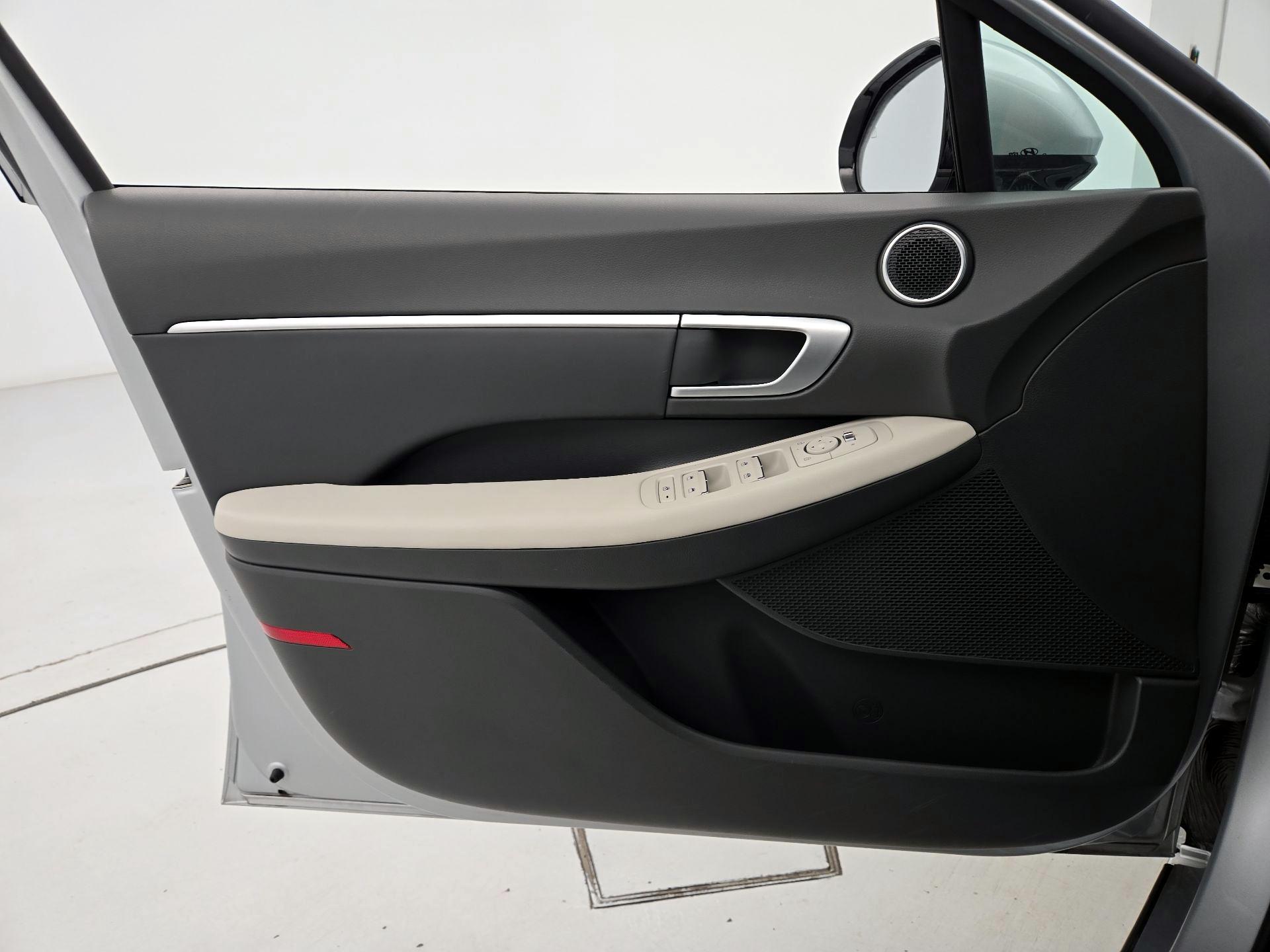 Thumbnail: 2025 Hyundai Sonata - 12