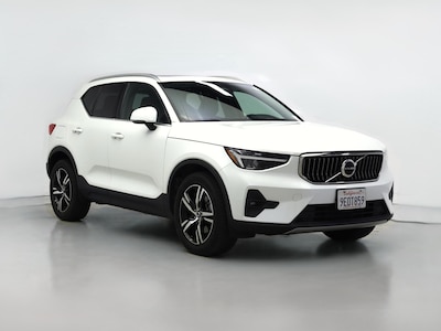 2023 Volvo XC40 B5 Plus Bright Theme
