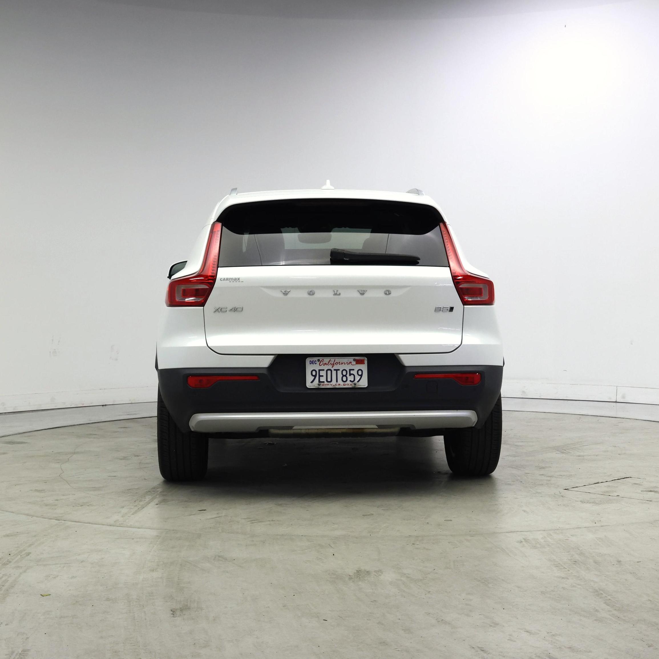 Thumbnail: 2023 Volvo XC40 - 6