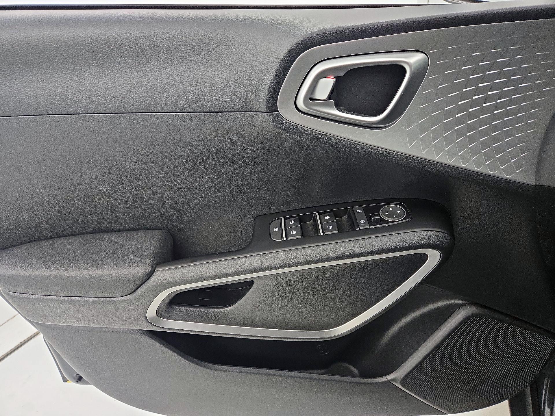 Thumbnail: 2025 Kia Soul - 12