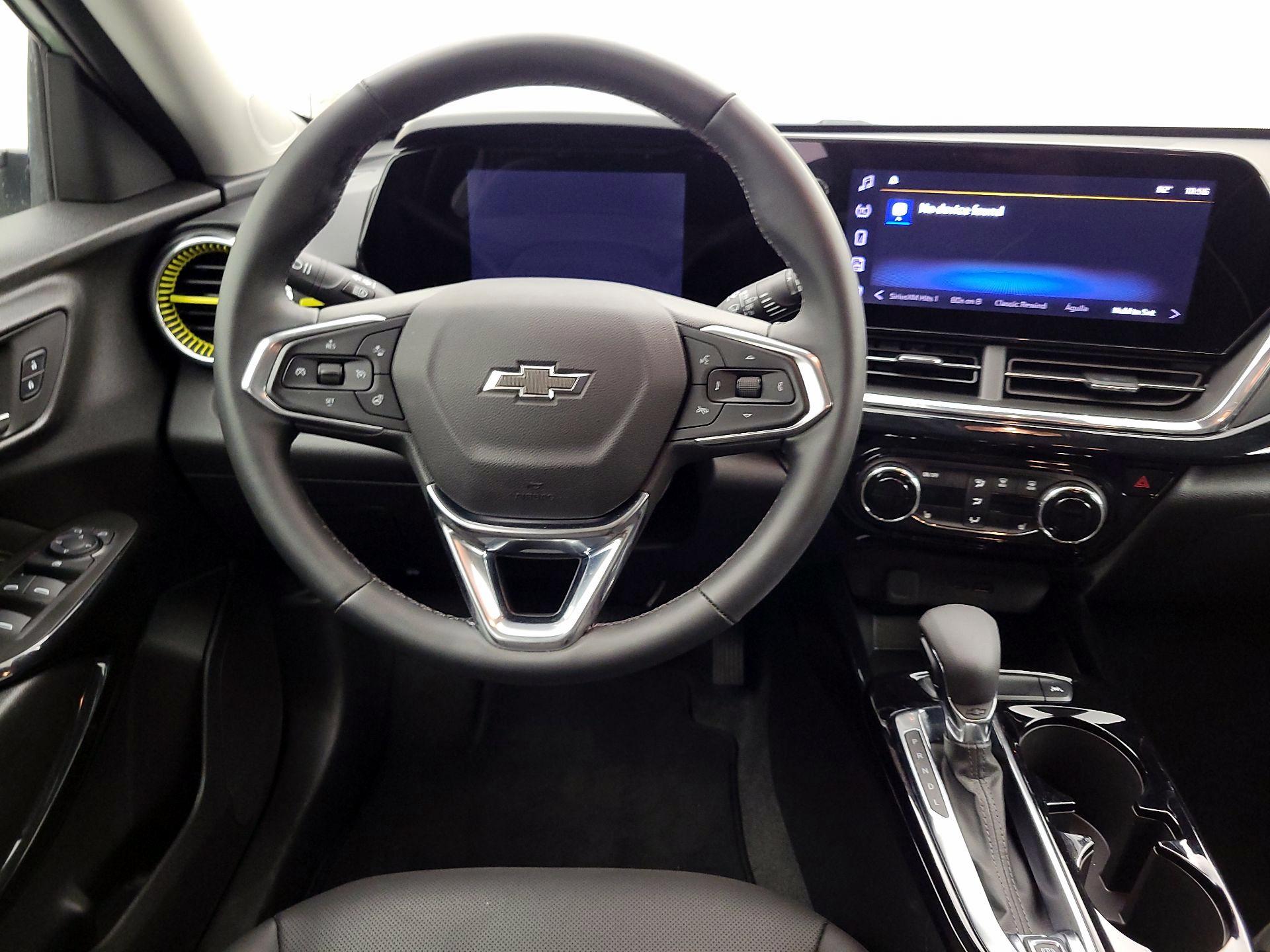 Thumbnail: 2025 Chevrolet Trax - 10