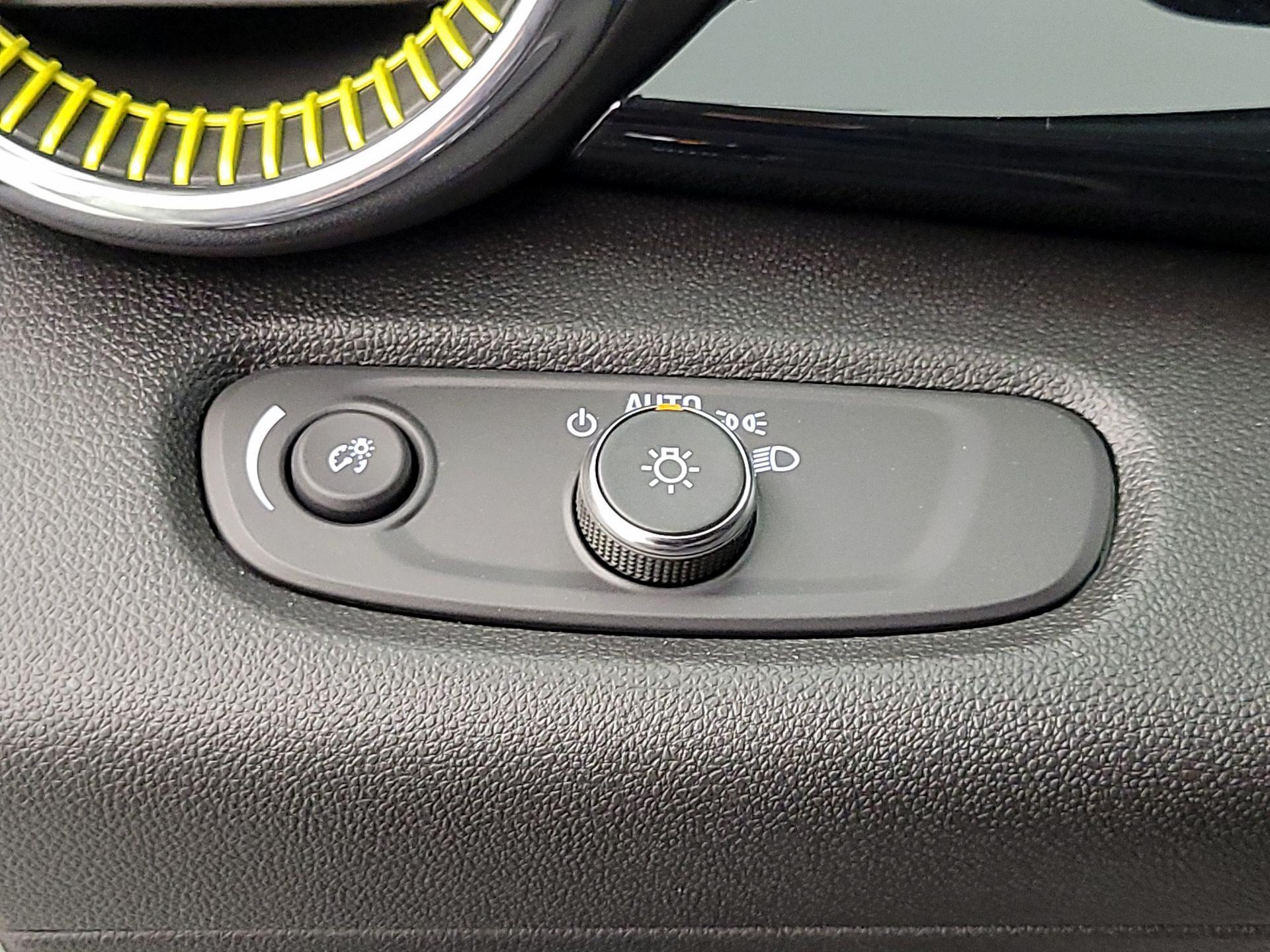 Thumbnail: 2025 Chevrolet Trax - 13