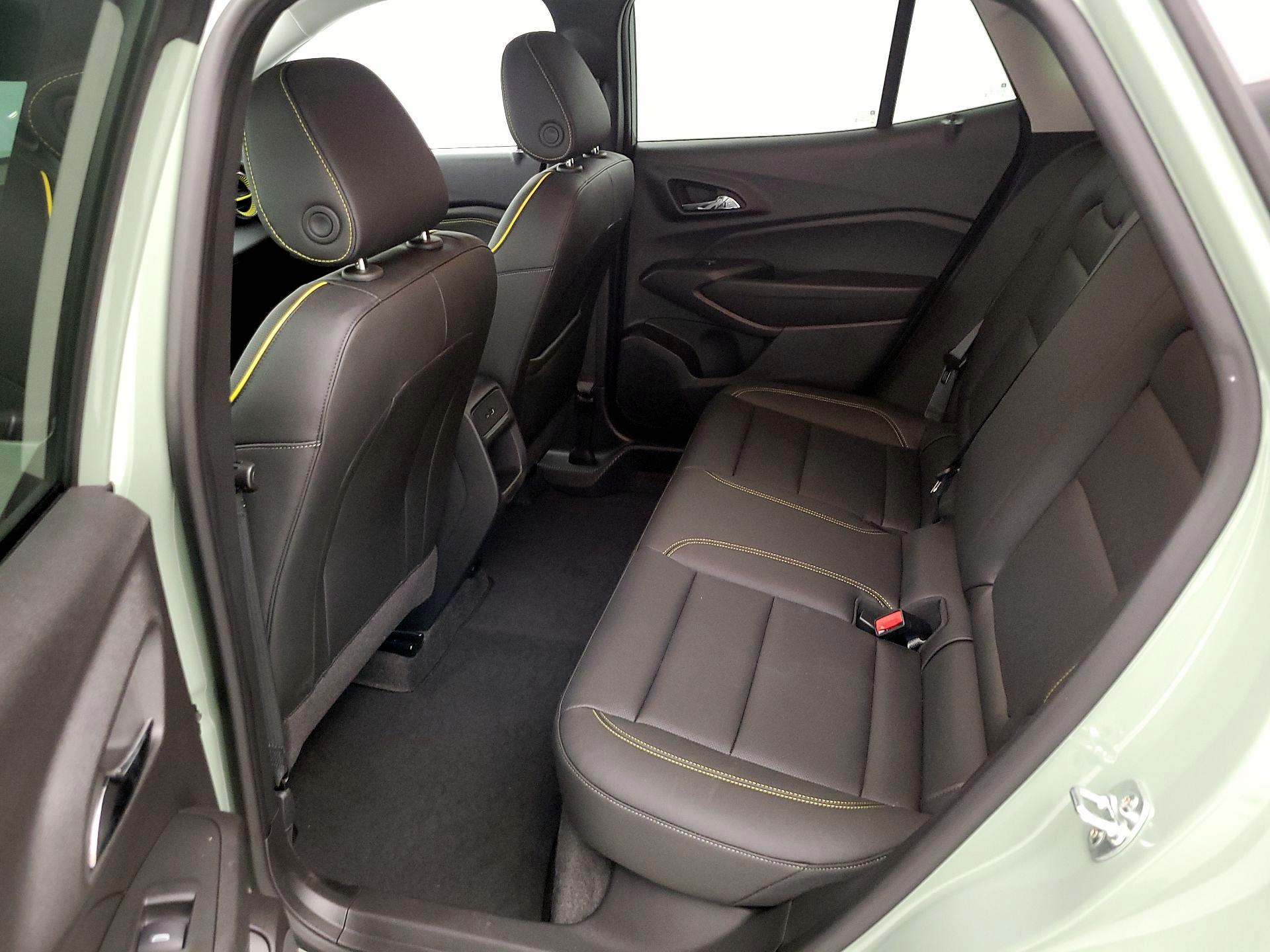 Thumbnail: 2025 Chevrolet Trax - 18