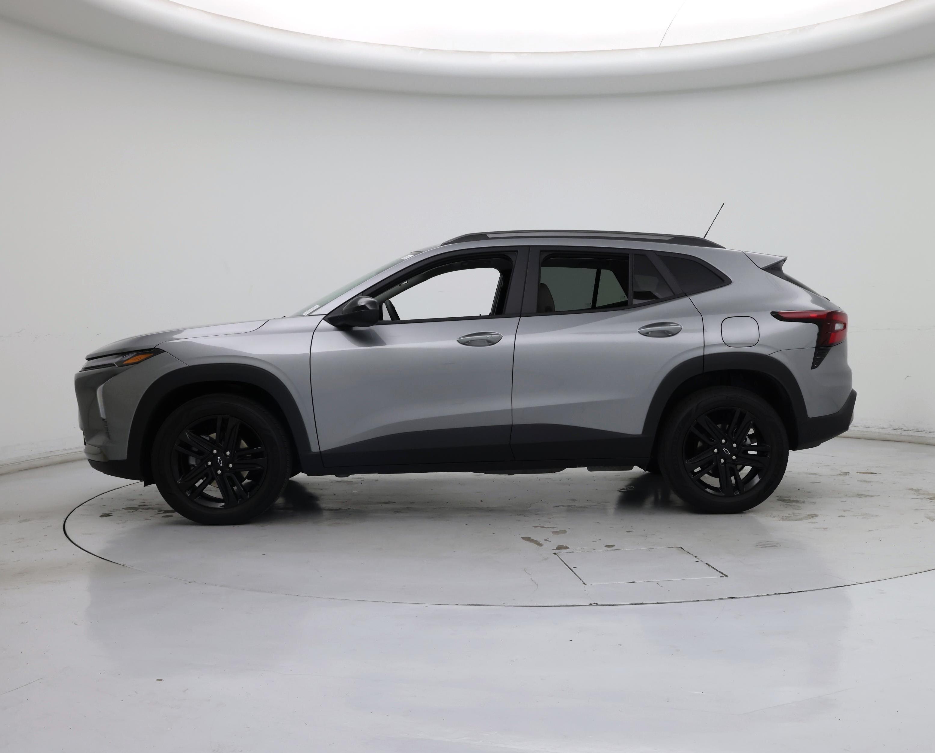 Thumbnail: 2025 Chevrolet Trax - 3