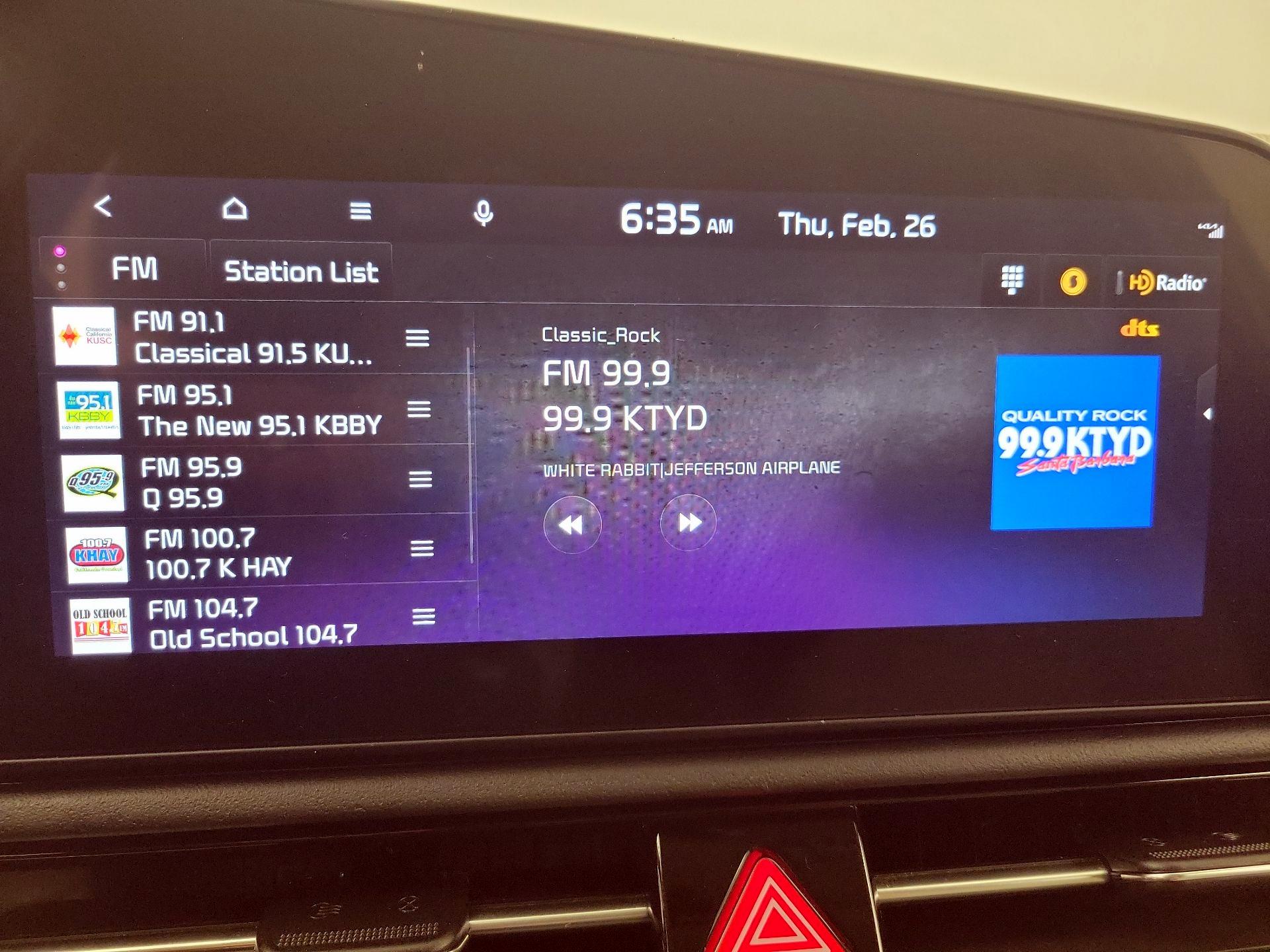 Thumbnail: 2023 Kia Niro - 16