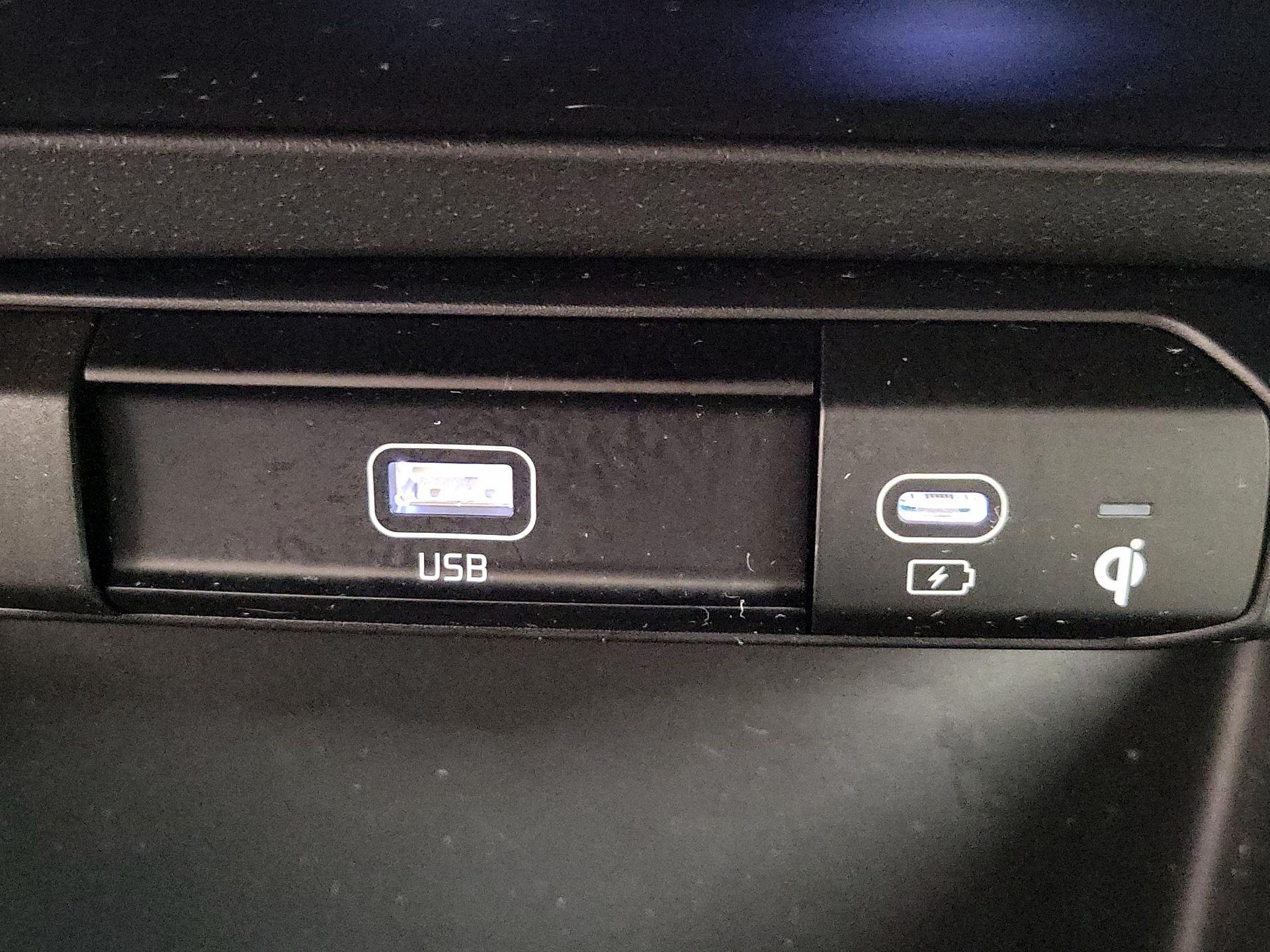 Thumbnail: 2023 Kia Niro - 19