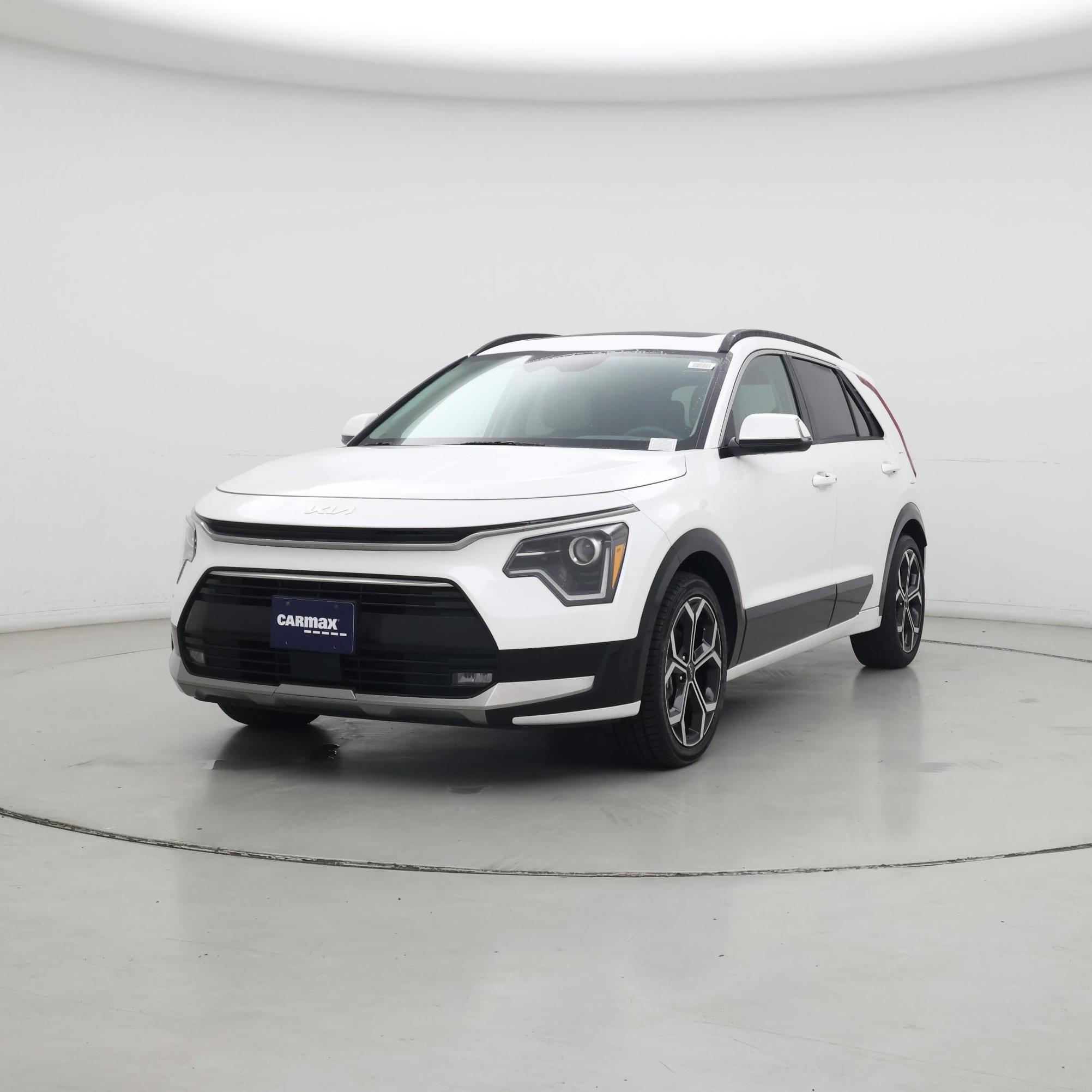 Thumbnail: 2023 Kia Niro - 4