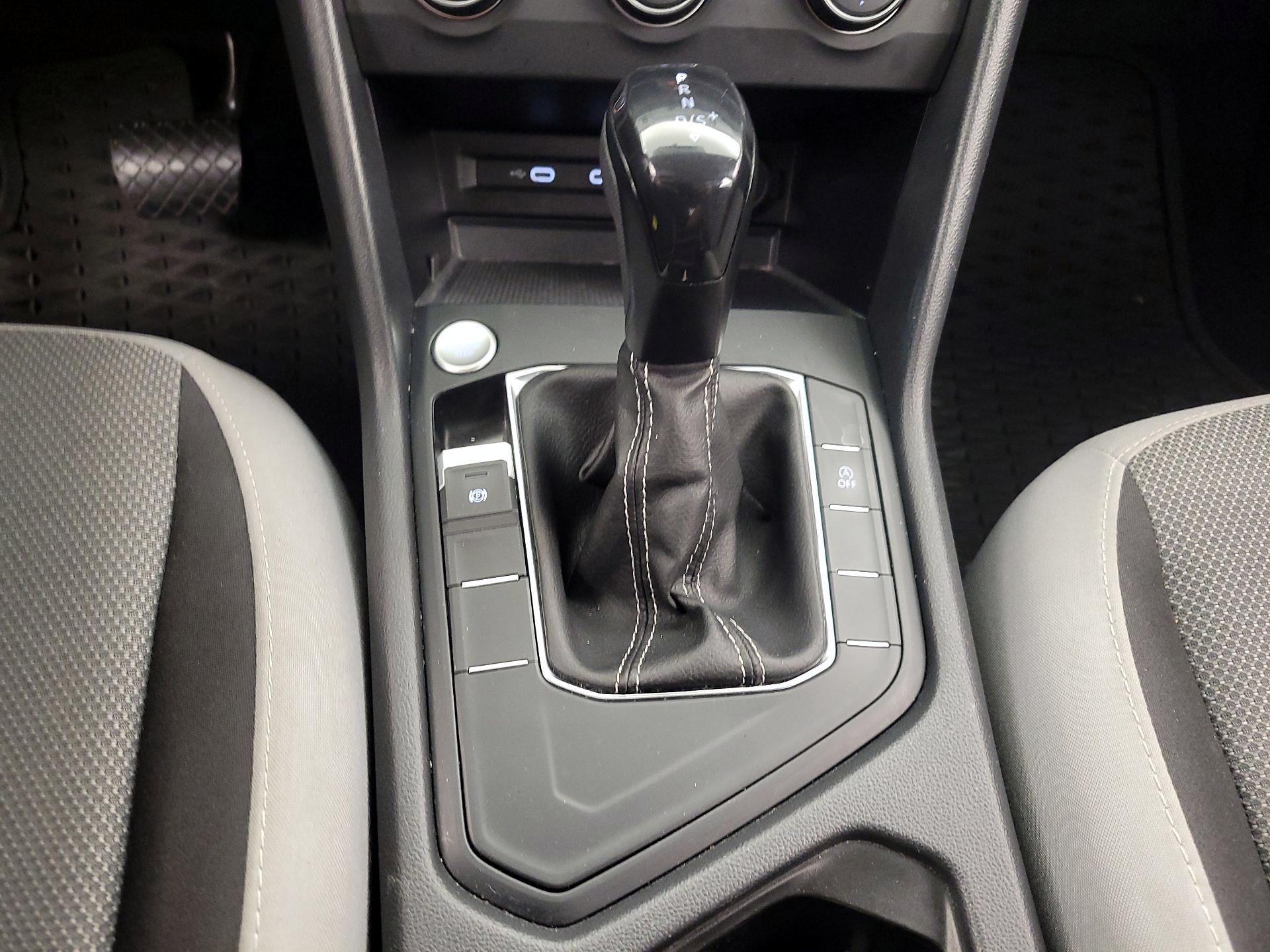 Thumbnail: 2022 Volkswagen Taos - 17