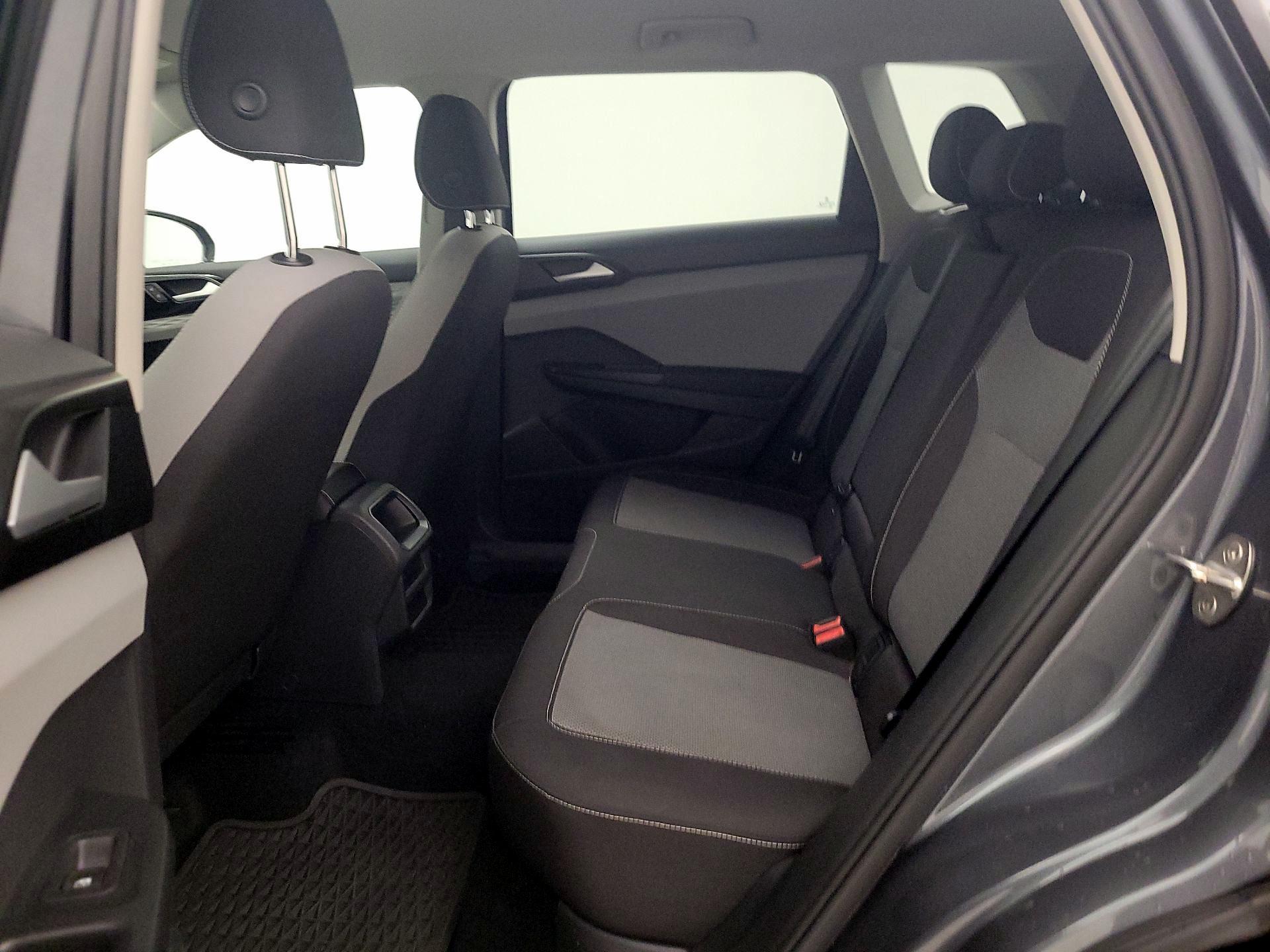 Thumbnail: 2022 Volkswagen Taos - 19