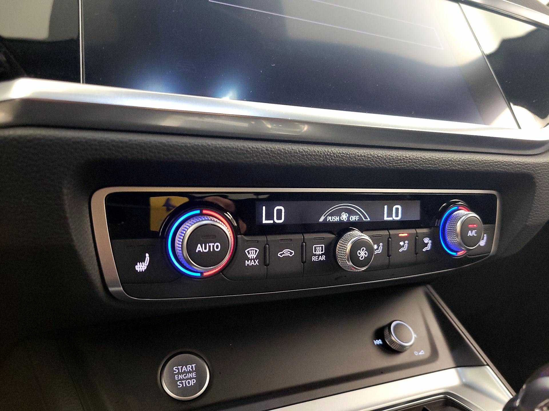 Thumbnail: 2020 Audi Q3 - 16