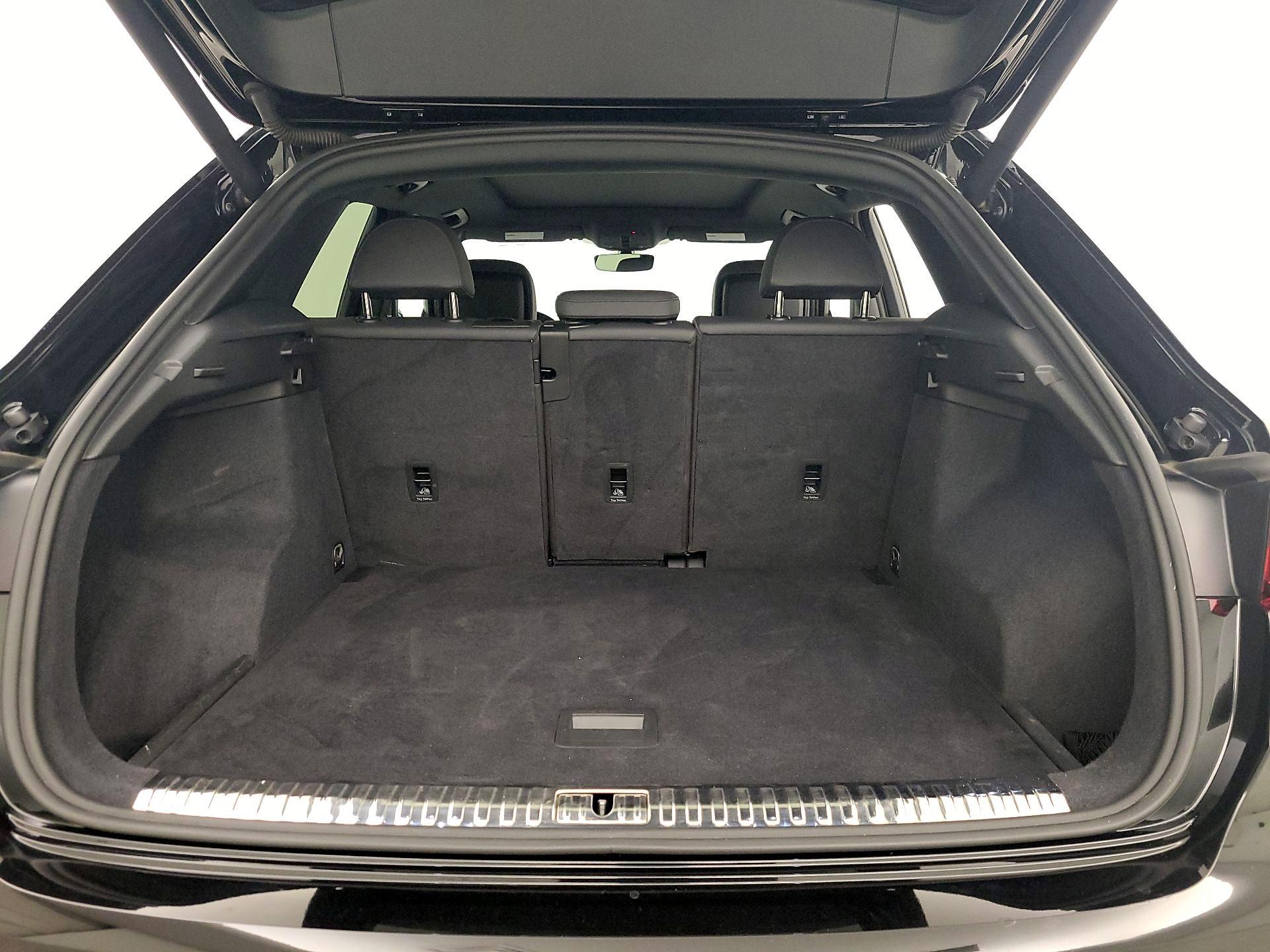 Thumbnail: 2020 Audi Q3 - 20