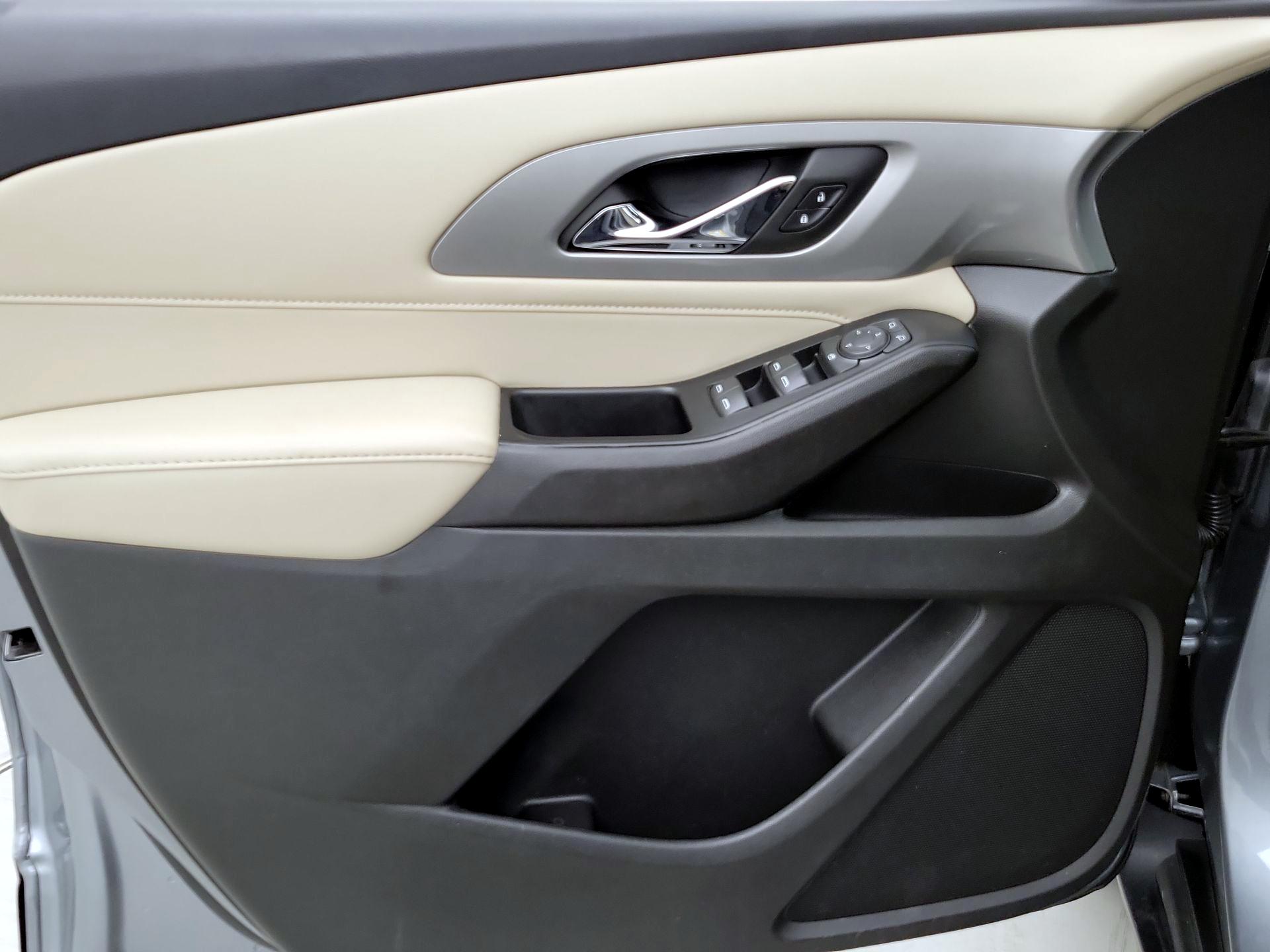 Thumbnail: 2023 Chevrolet Traverse - 12