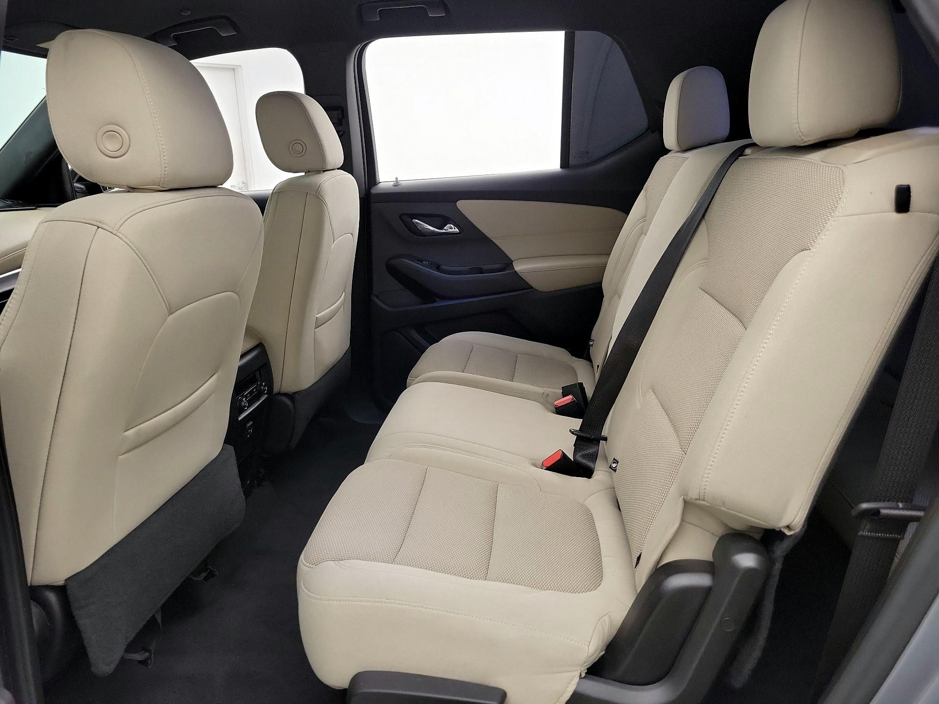 Thumbnail: 2023 Chevrolet Traverse - 19