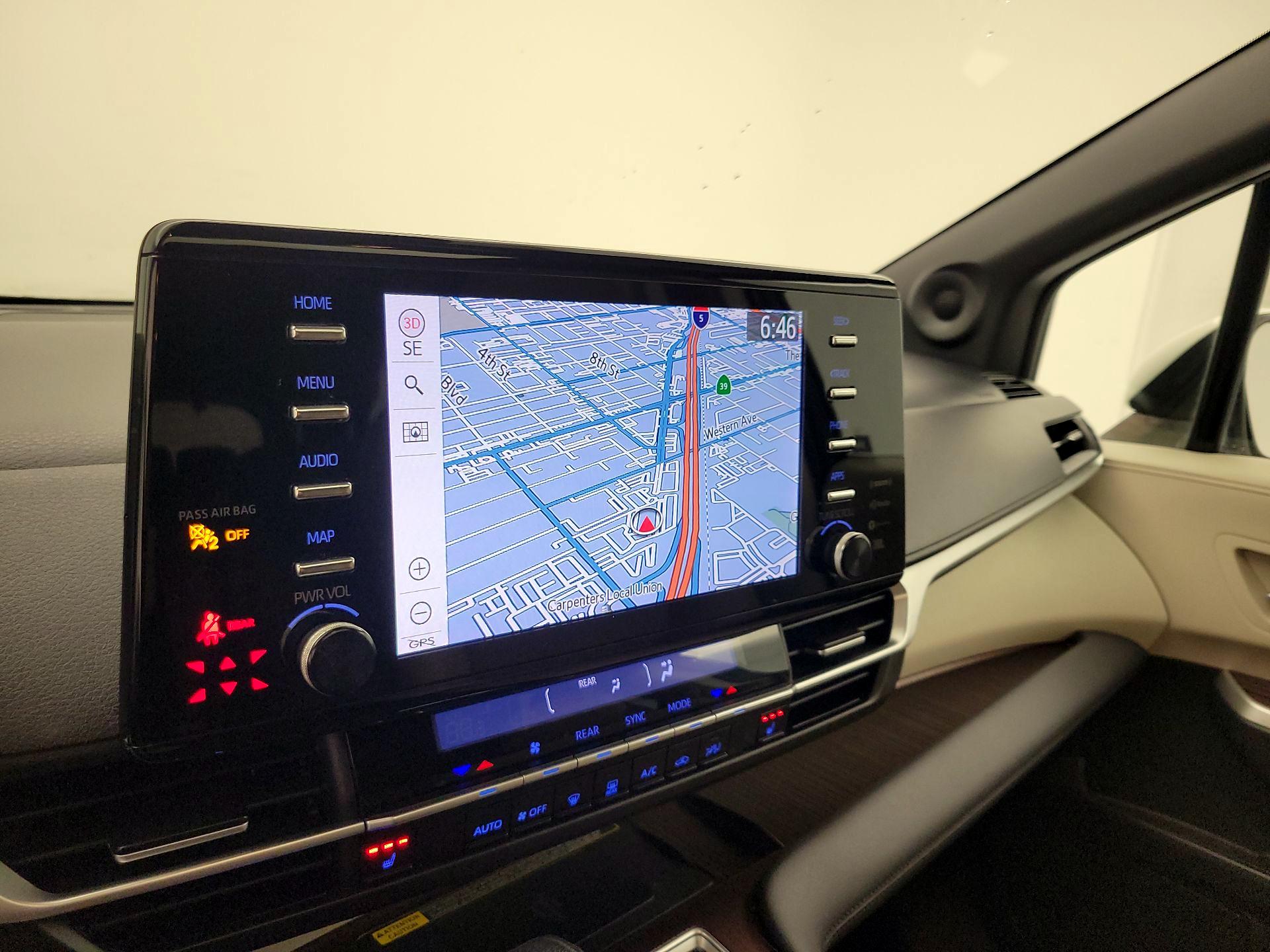 Thumbnail: 2021 Toyota Sienna - 13