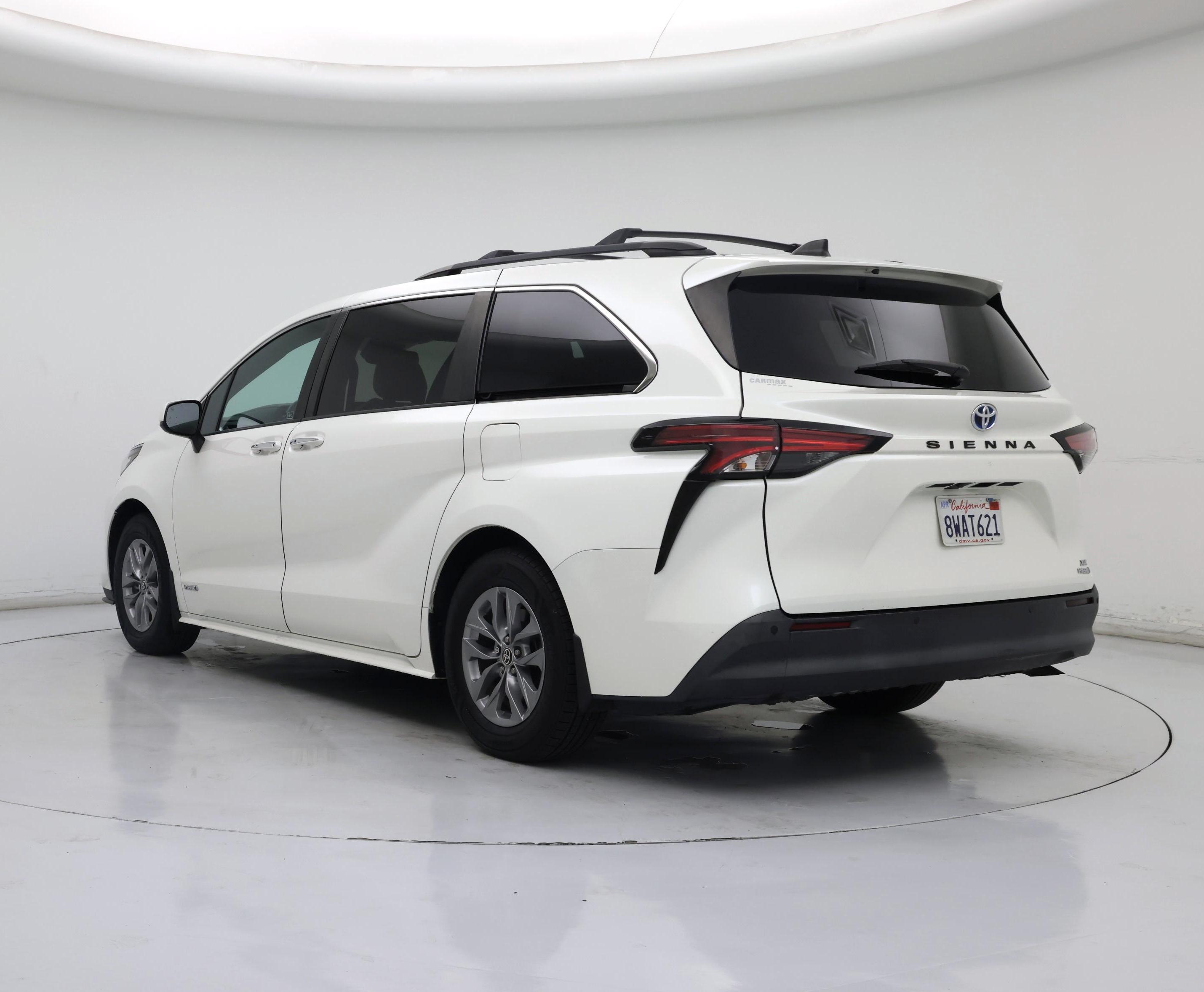 Thumbnail: 2021 Toyota Sienna - 2