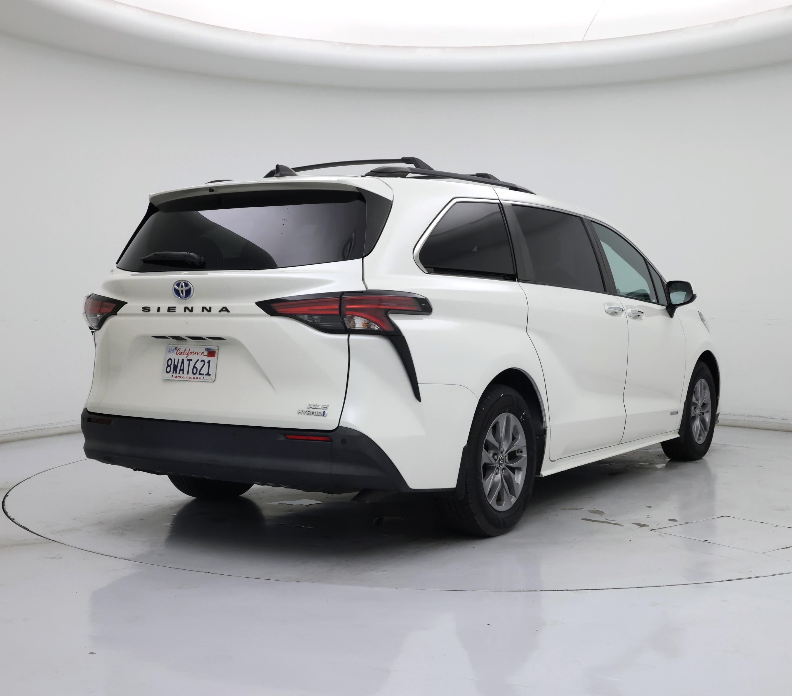 Thumbnail: 2021 Toyota Sienna - 8
