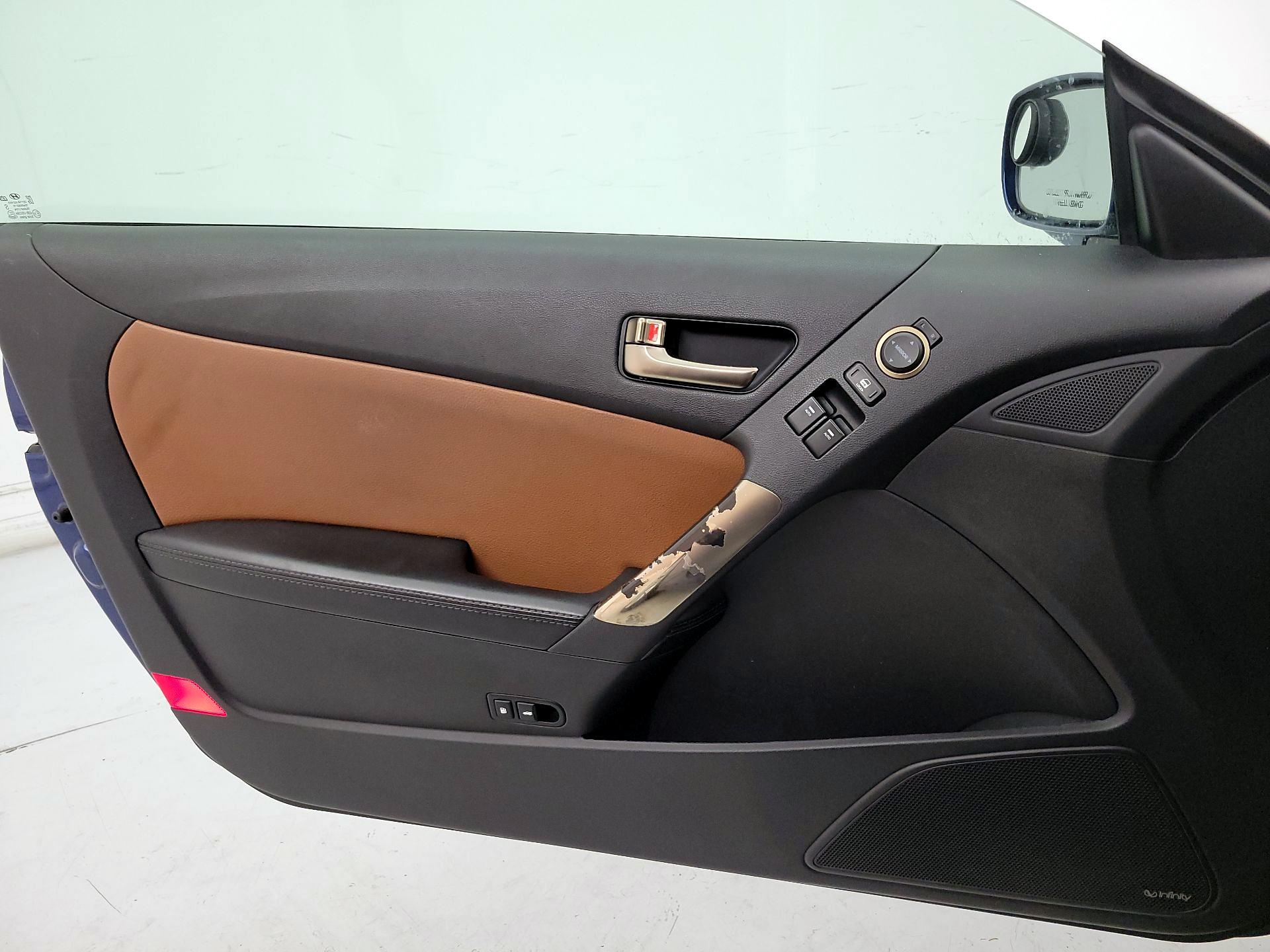 Thumbnail: 2015 Hyundai Genesis - 12