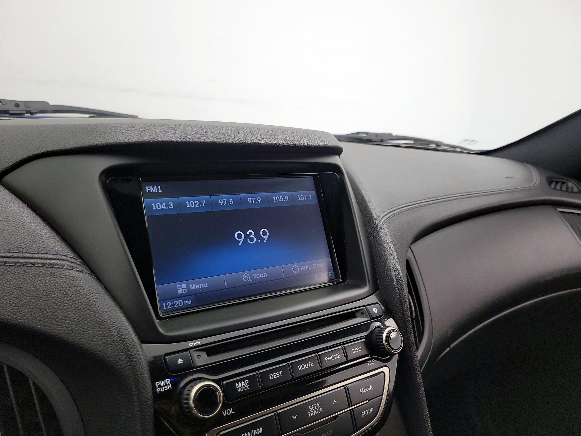 Thumbnail: 2015 Hyundai Genesis - 13