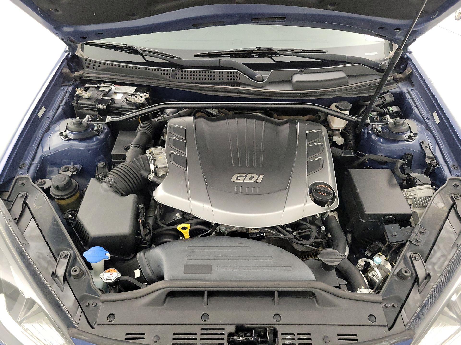 Thumbnail: 2015 Hyundai Genesis - 18