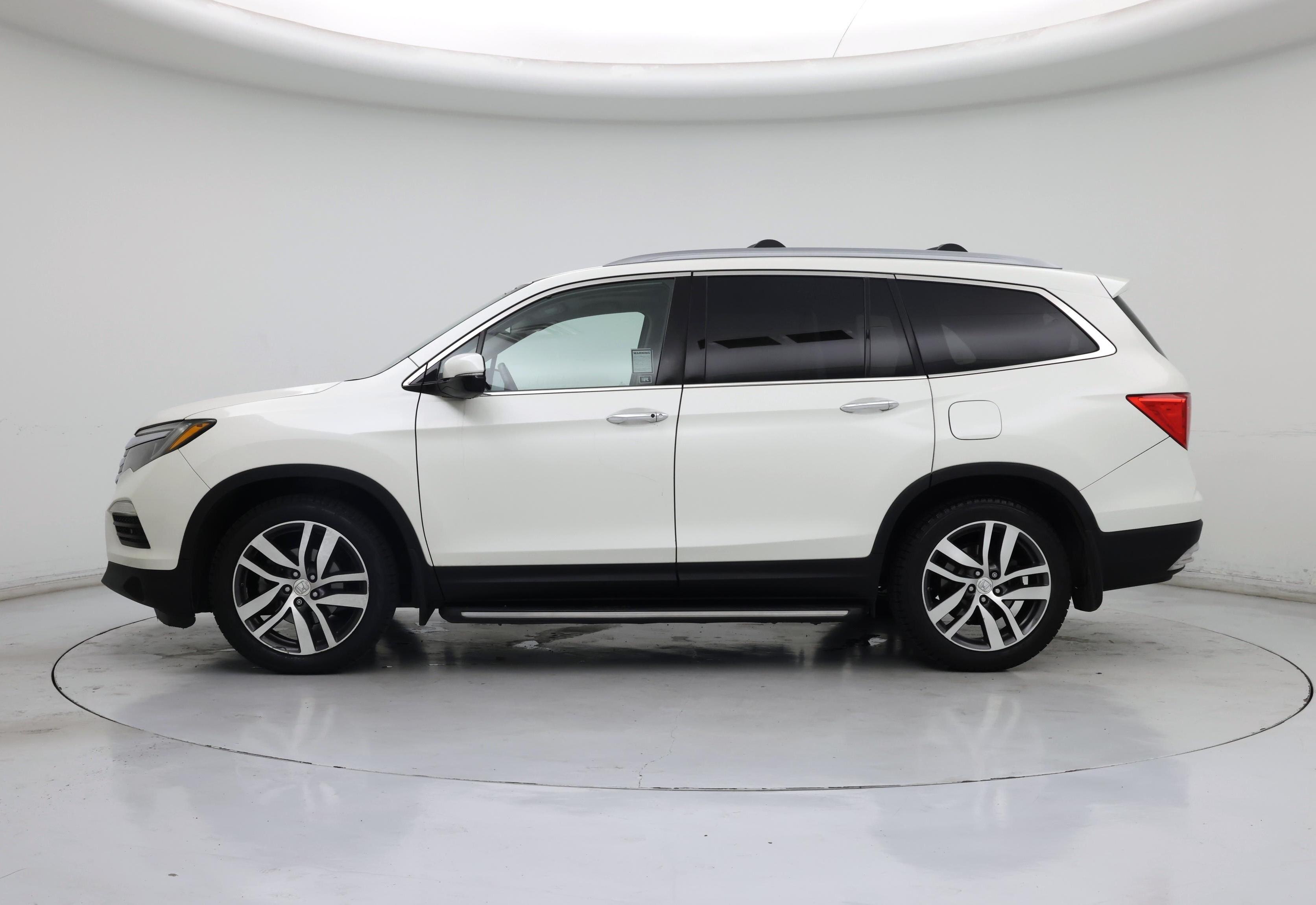 Thumbnail: 2016 Honda Pilot - 3