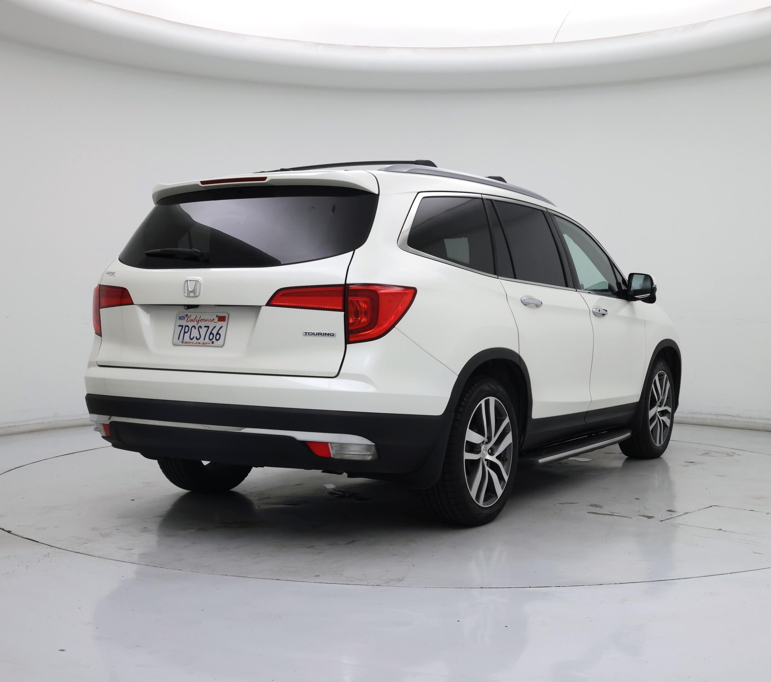 Thumbnail: 2016 Honda Pilot - 8