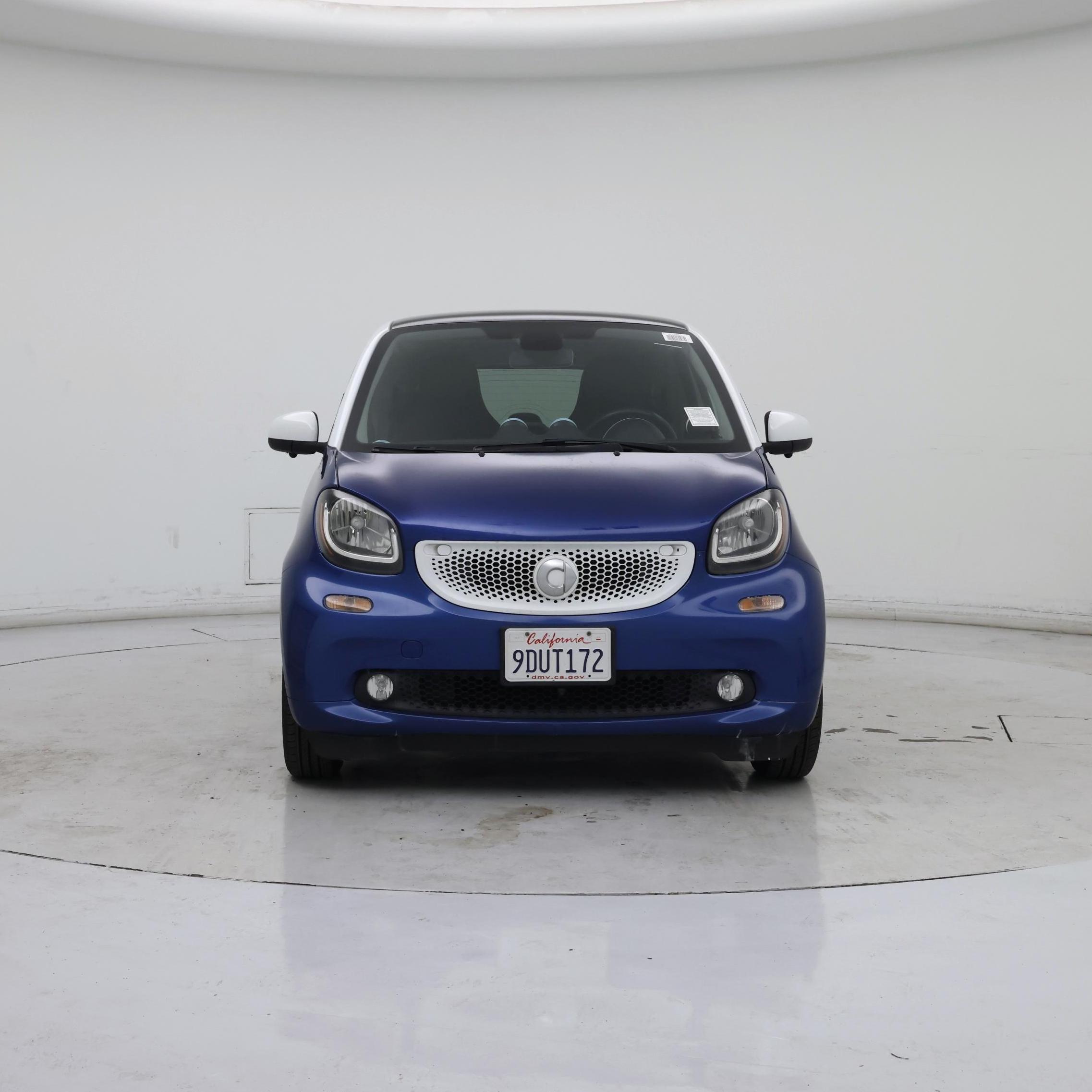 Thumbnail: 2016 smart fortwo - 5